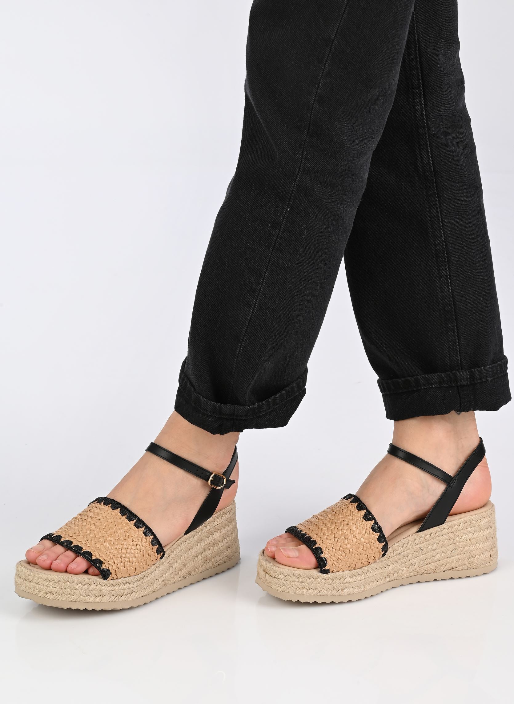 Espadrilles compensées et plateformes D ALEMERIA A femme beige Geox Espadrilles compensées et plateformes D ALEMERIA A femme beige LT TAUPE/BLACK