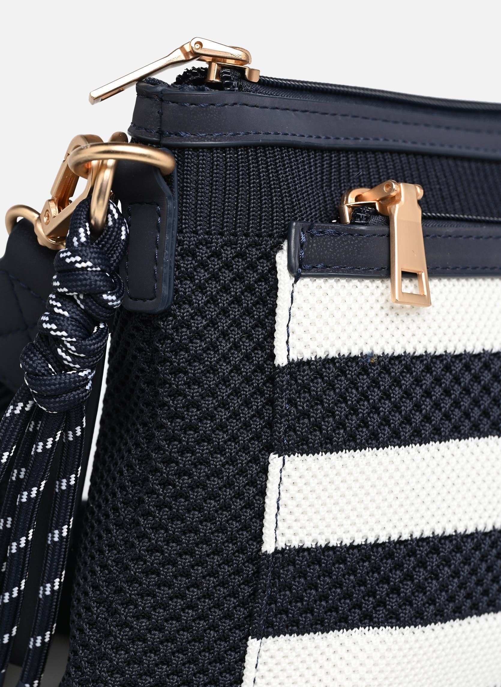 Schoudertassen JAZAPOCH dames blauw TBS Schoudertassen JAZAPOCH dames blauw RAYE MARINE