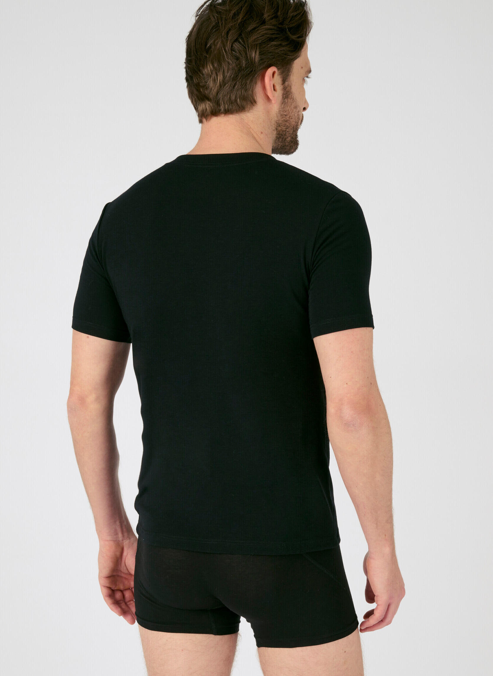 Tee-shirts 77966 homme noir Damart Tee-shirts 77966 homme noir Noir