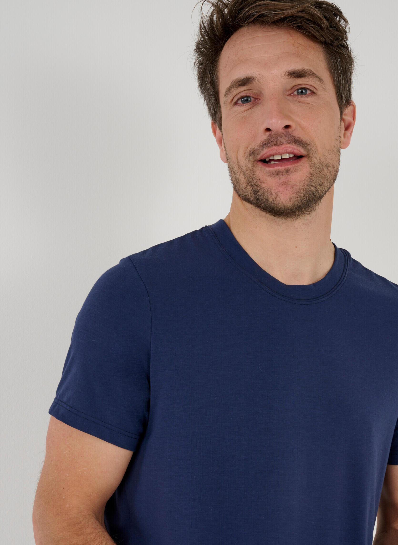 Tee-shirts 77966 homme bleu Damart Tee-shirts 77966 homme bleu Bleu