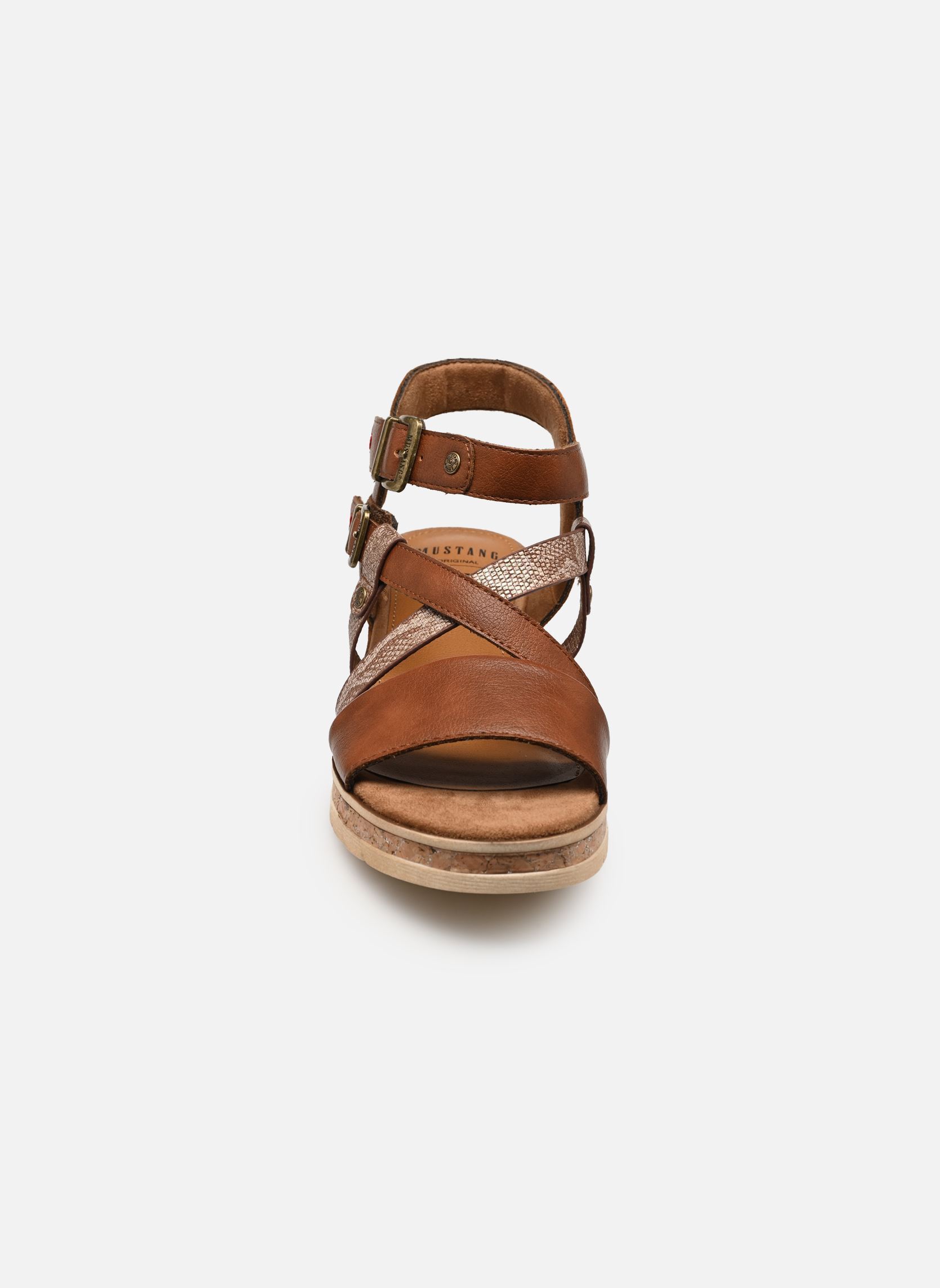 Sandales compensées et plateformes 26M0432001 femme marron Mustang shoes Sandales compensées et plateformes 26M0432001 femme marron Brown
