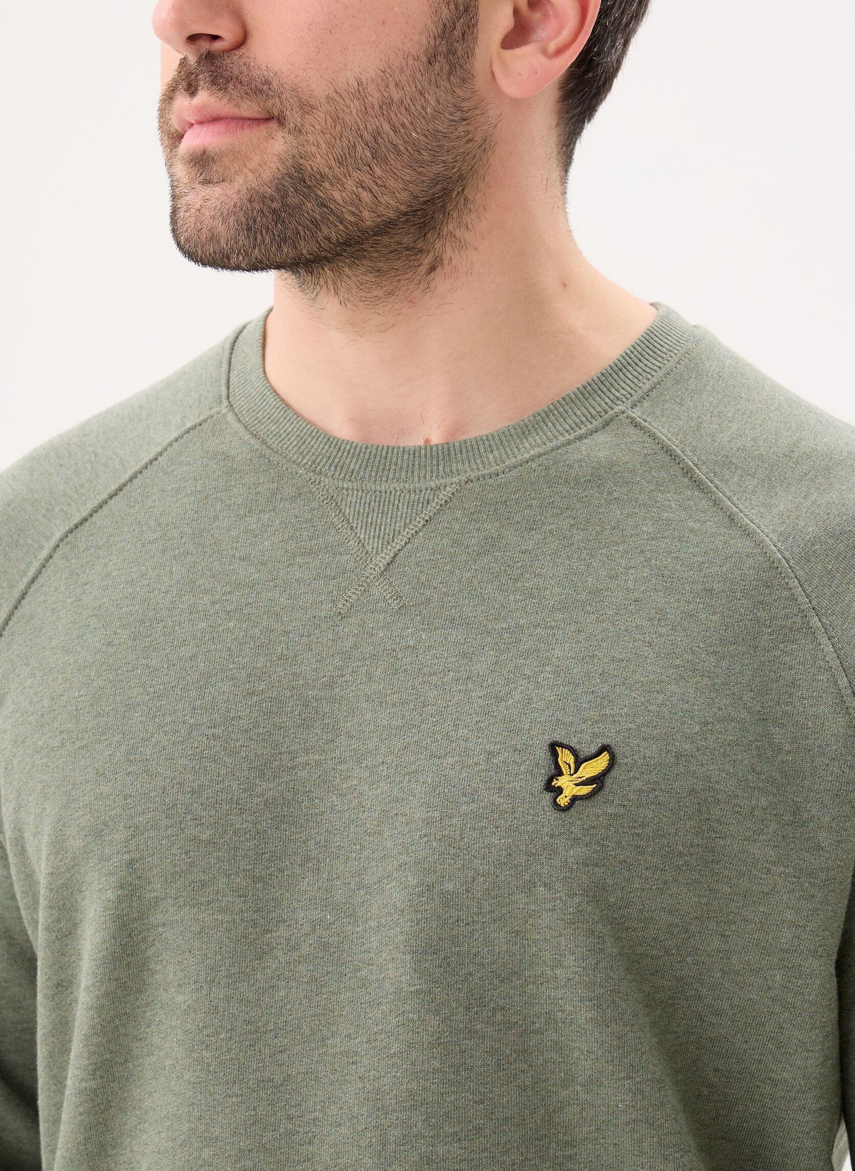 Sweats Tri-Marl Raglan Crew Neck Sweatshirt homme vert Lyle & Scott Sweats Tri-Marl Raglan Crew Neck Sweatshirt homme vert Khaki Tri Marl