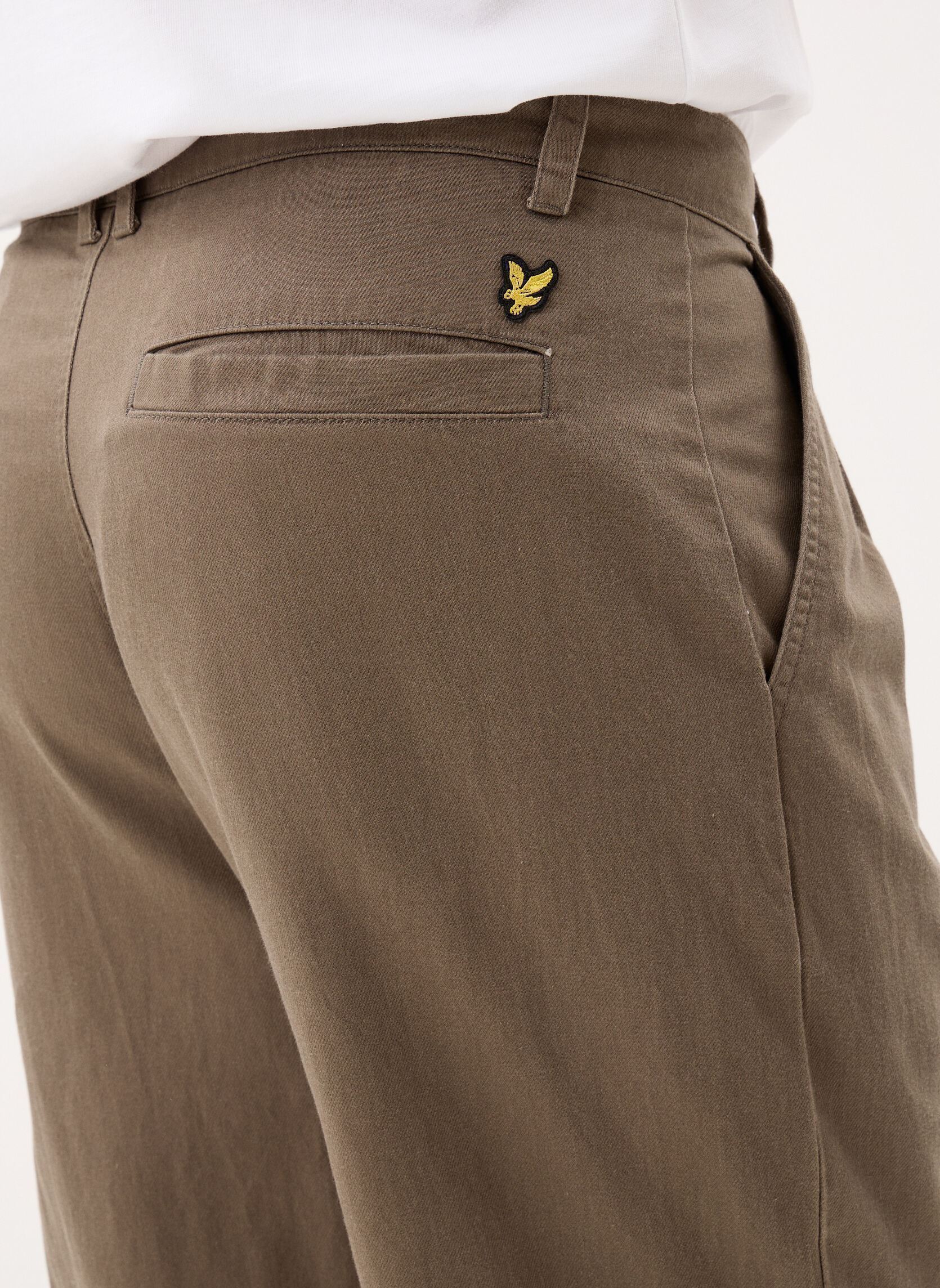 Pantaloni dritti Enzyme Wash Pleated Trouser uomo marrone Lyle & Scott Pantaloni dritti Enzyme Wash Pleated Trouser uomo marrone Khjaki Ash