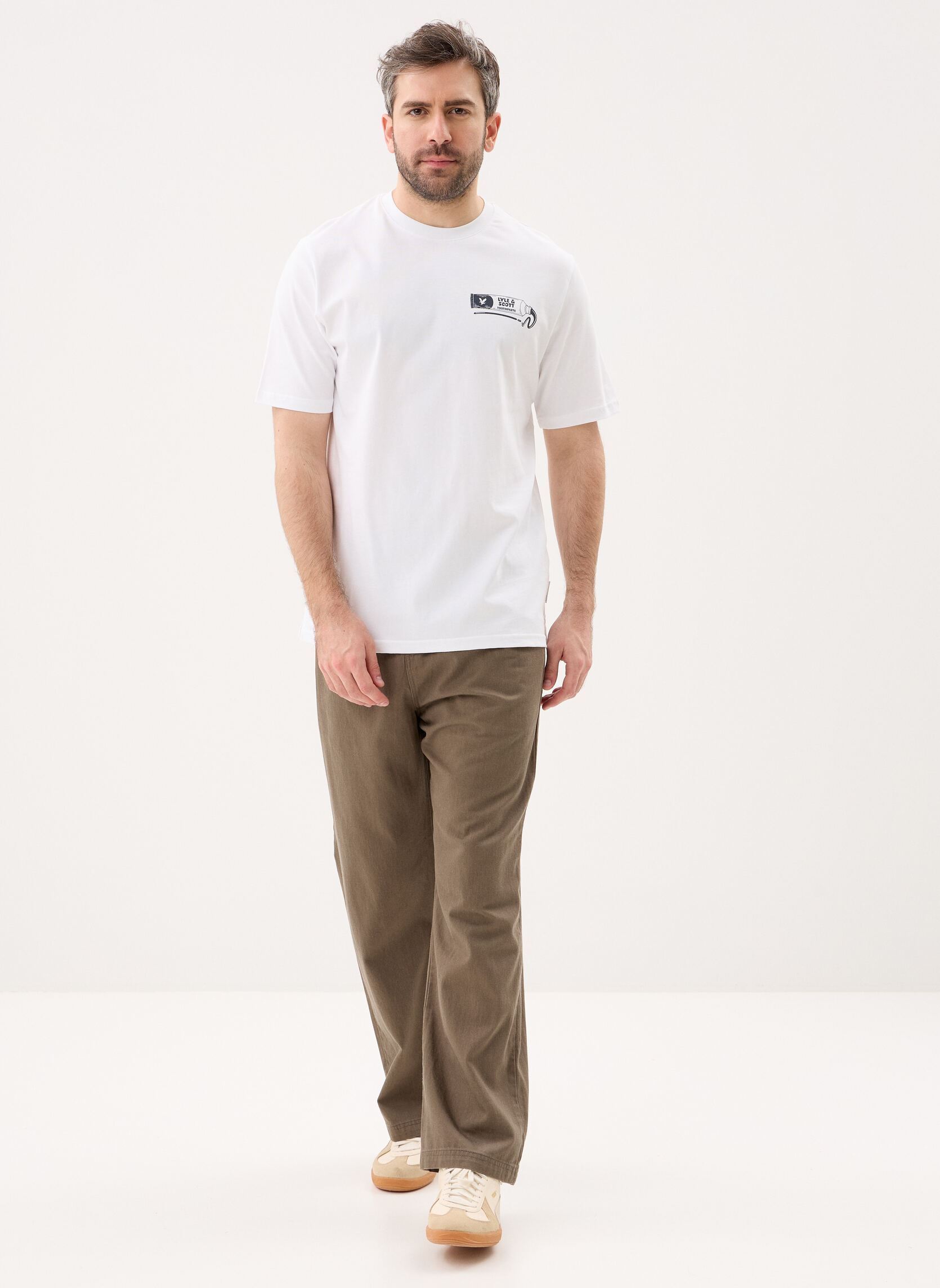 Tee-shirts Toothpaste Graphic T-Shirt homme blanc Lyle & Scott Tee-shirts Toothpaste Graphic T-Shirt homme blanc White/ Jet Black