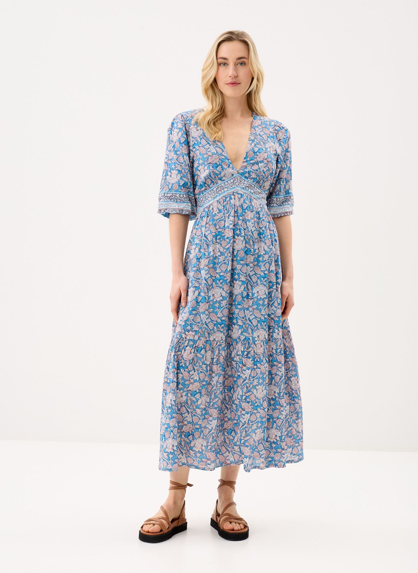Lange Kleider Aurelianne damen blau Louise Misha Lange Kleider Aurelianne damen blau BLUE MOUNTAIN AVENS