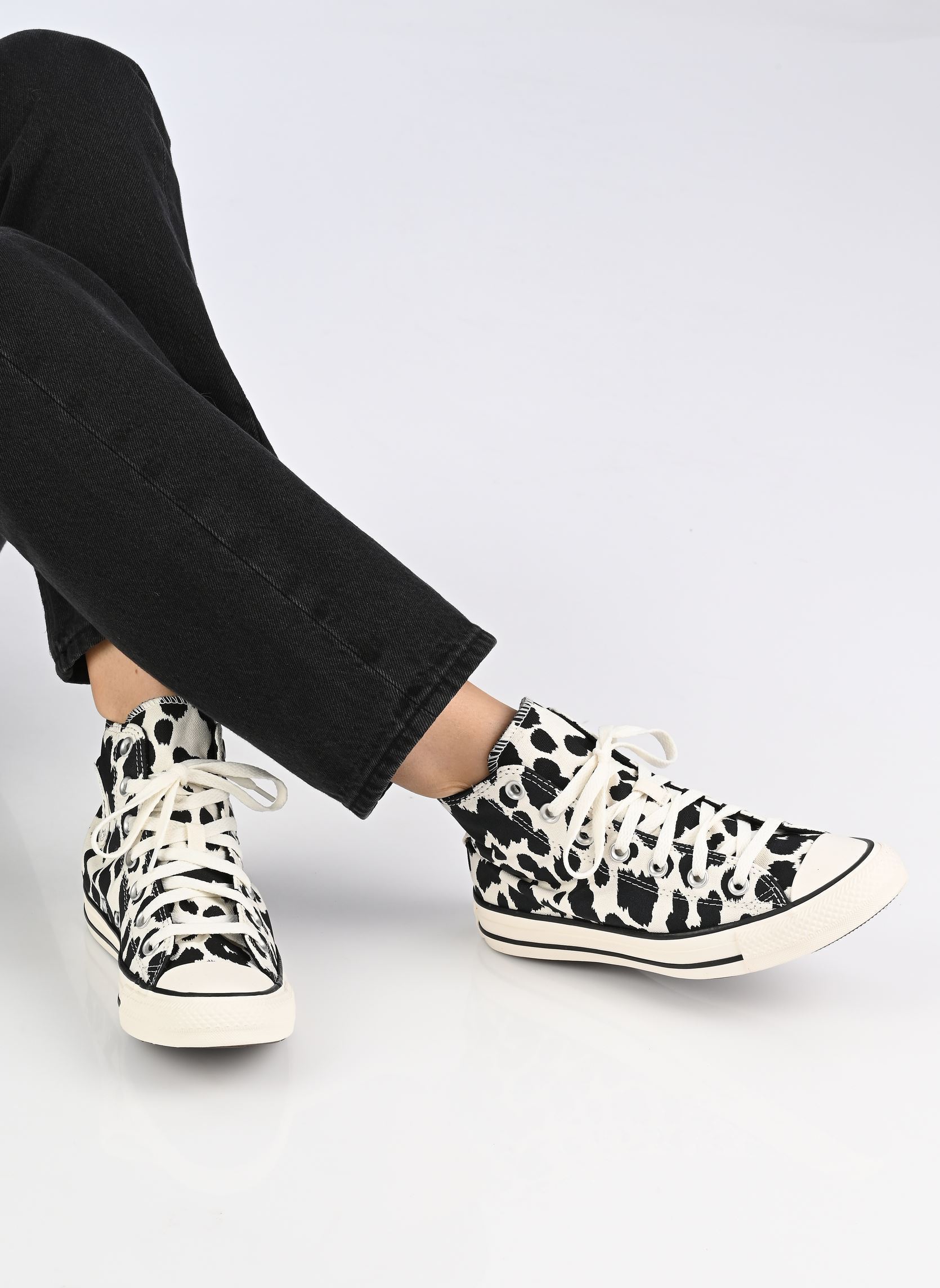 Leinen-Sneaker Chuck Taylor All Star Cow Print Hi damen mehrfarbig Converse Leinen-Sneaker Chuck Taylor All Star Cow Print Hi damen mehrfarbig BLACK/EGRET/BLACK