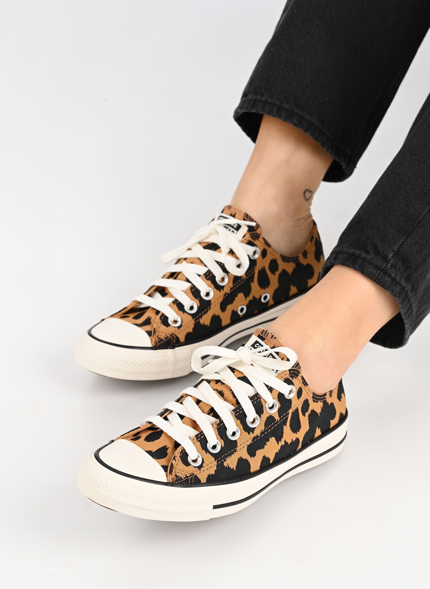 Leinen-Sneaker Chuck Taylor All Star Cow Print Ox damen mehrfarbig Converse Leinen-Sneaker Chuck Taylor All Star Cow Print Ox damen mehrfarbig HONEY STICK/BLACK/EGRET