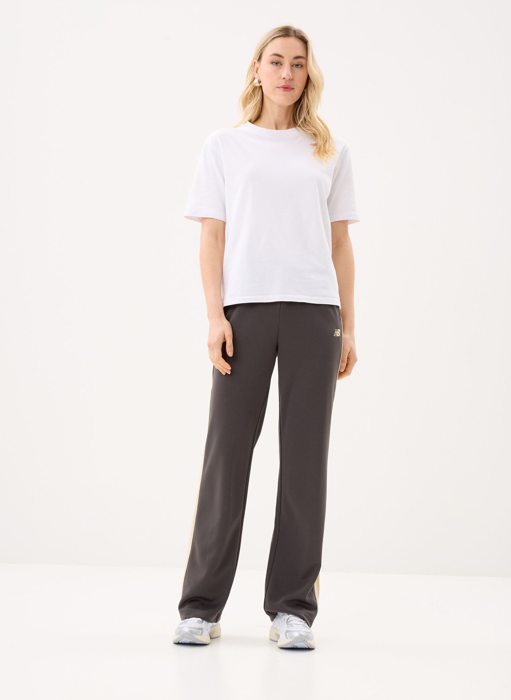 Jogginghosen Interlock Pant damen grau New Balance Jogginghosen Interlock Pant damen grau Faded black