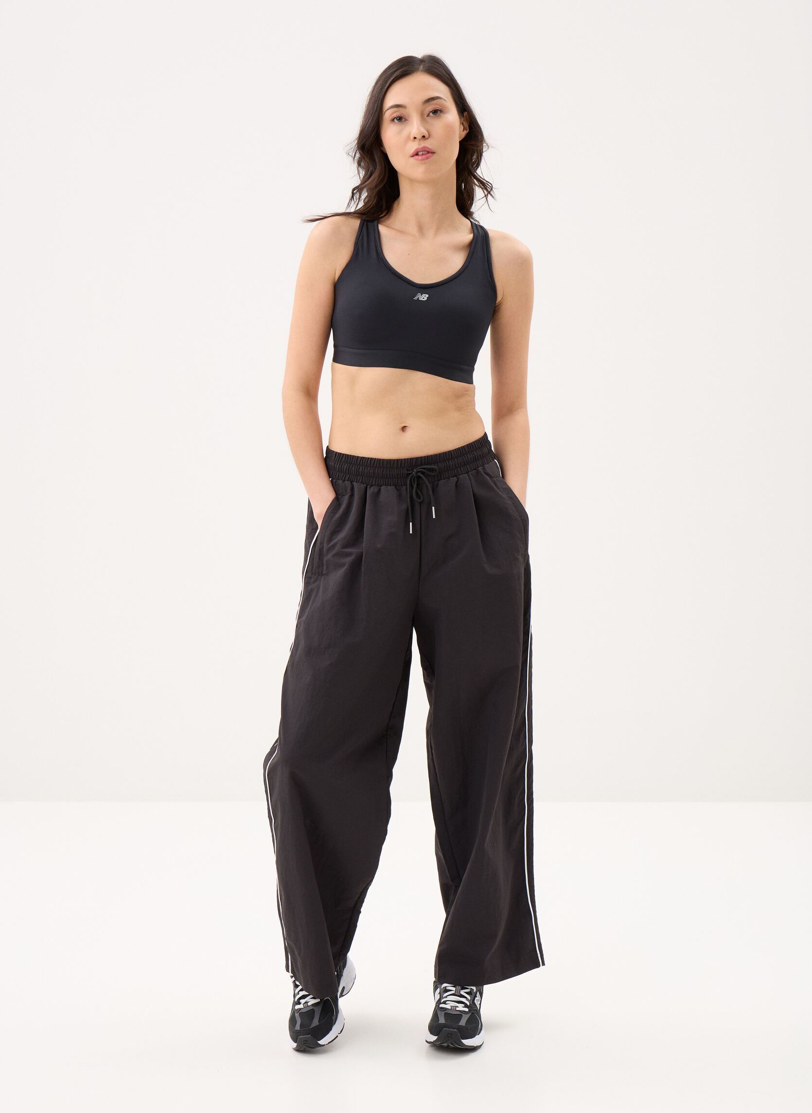Sportbeha's NB Essential Run Bra dames zwart New Balance Sportbeha's NB Essential Run Bra dames zwart Black
