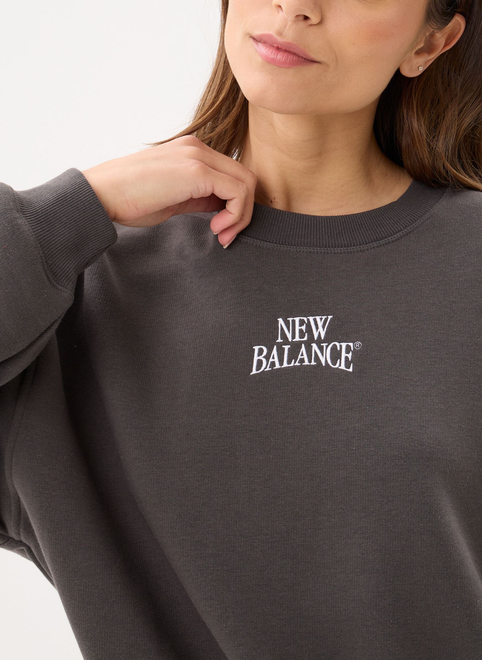Sweatshirts Trackside Fleece Crew femme gris New Balance Sweatshirts Trackside Fleece Crew femme gris Faded black