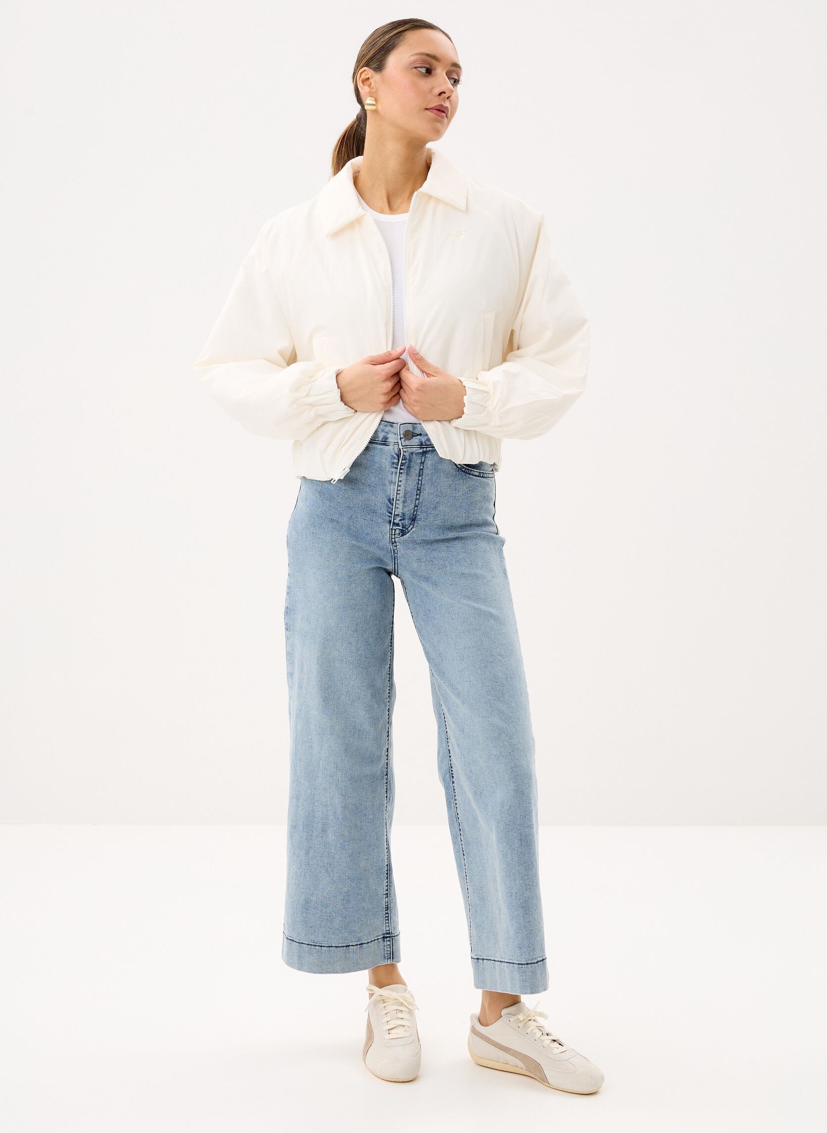 Blousons Woven Bomber Jacket femme blanc New Balance Blousons Woven Bomber Jacket femme blanc Sea salt