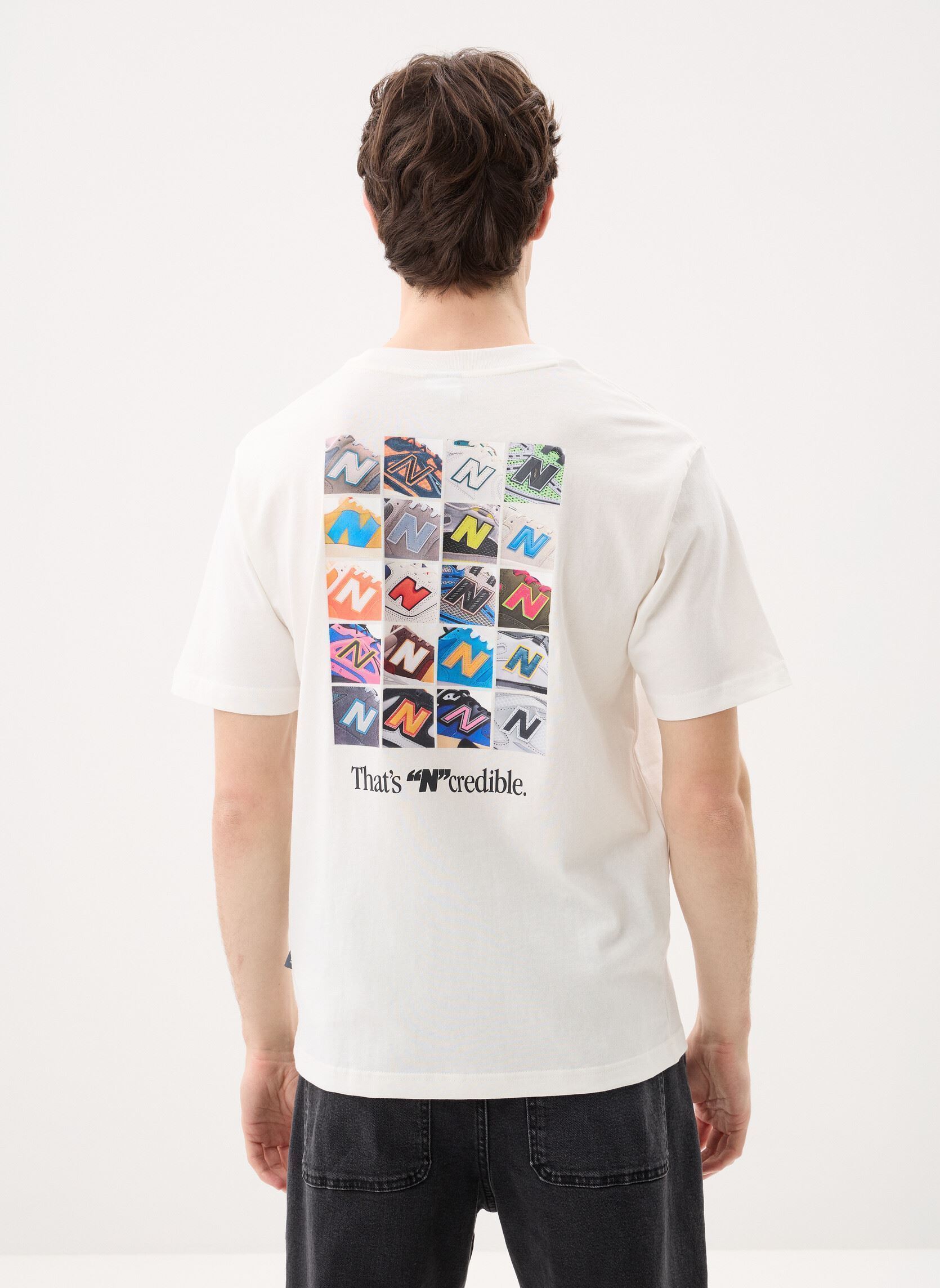 Tee-shirts manches courtes N Collage T-Shirt homme blanc New Balance Tee-shirts manches courtes N Collage T-Shirt homme blanc Sea salt