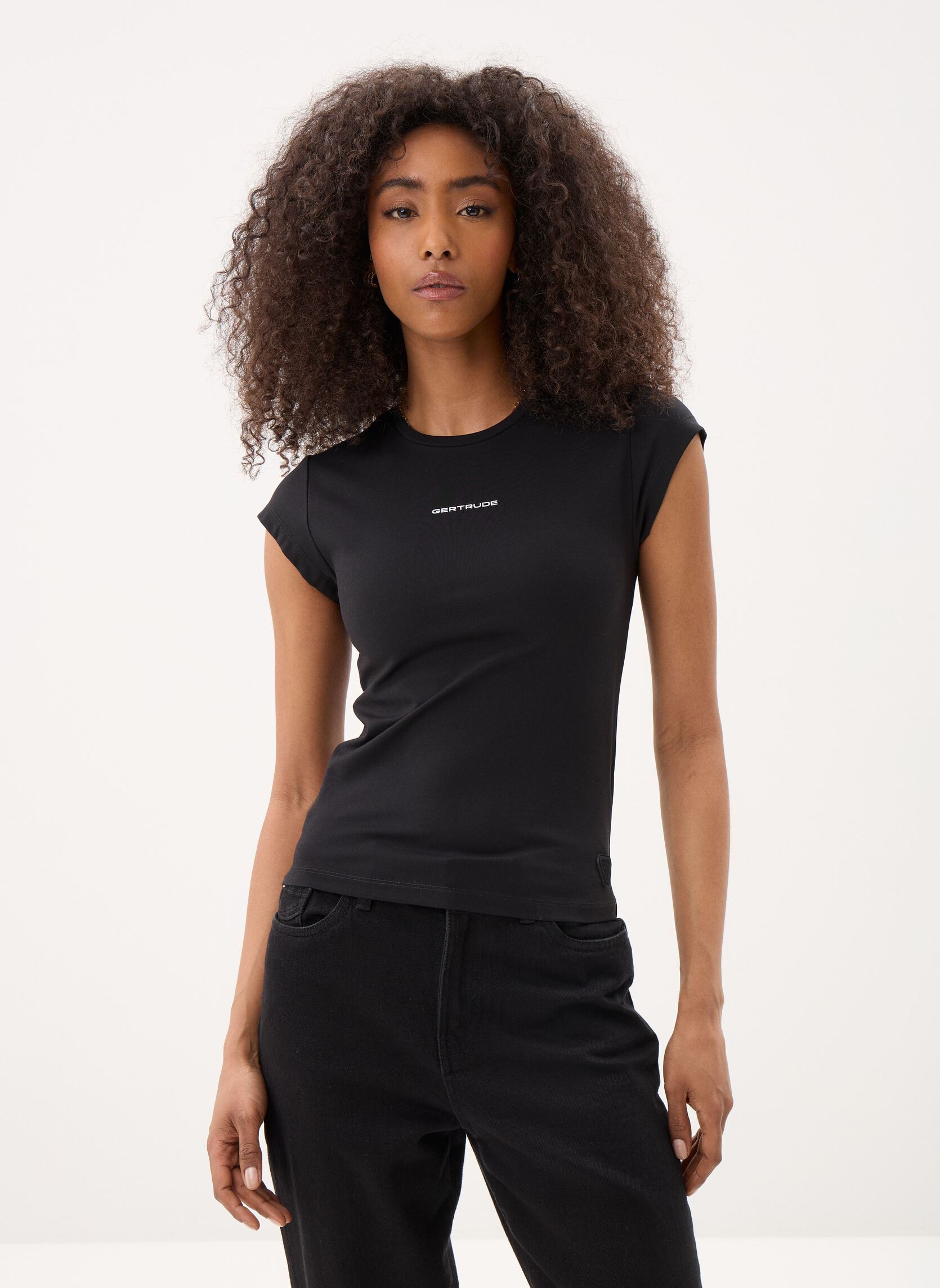 Tee-shirts Jennalie Tee-Shirt femme noir Gertrude Tee-shirts Jennalie Tee-Shirt femme noir Black