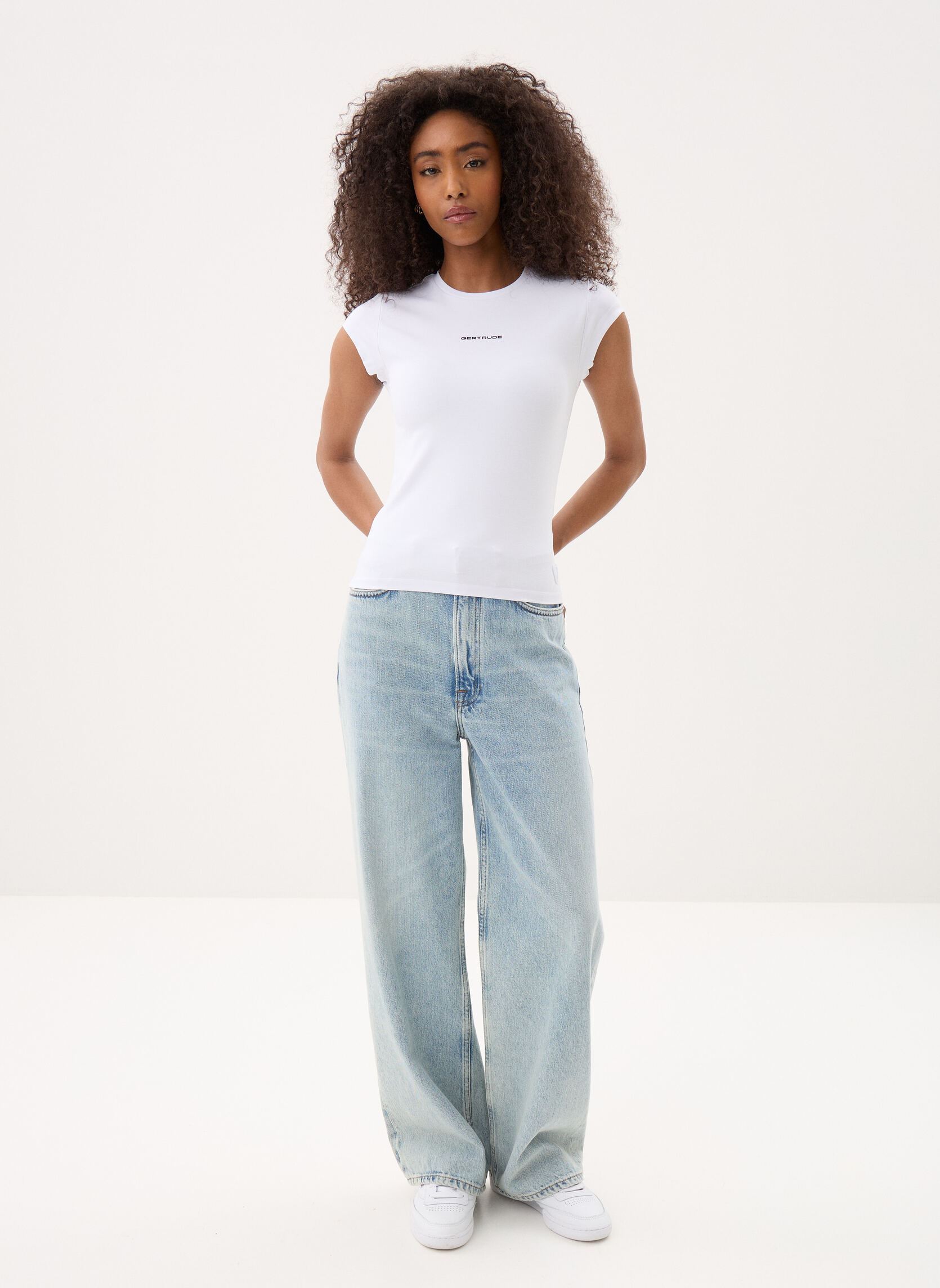 Tee-shirts Jennalie Tee-Shirt femme blanc Gertrude Tee-shirts Jennalie Tee-Shirt femme blanc Blanc