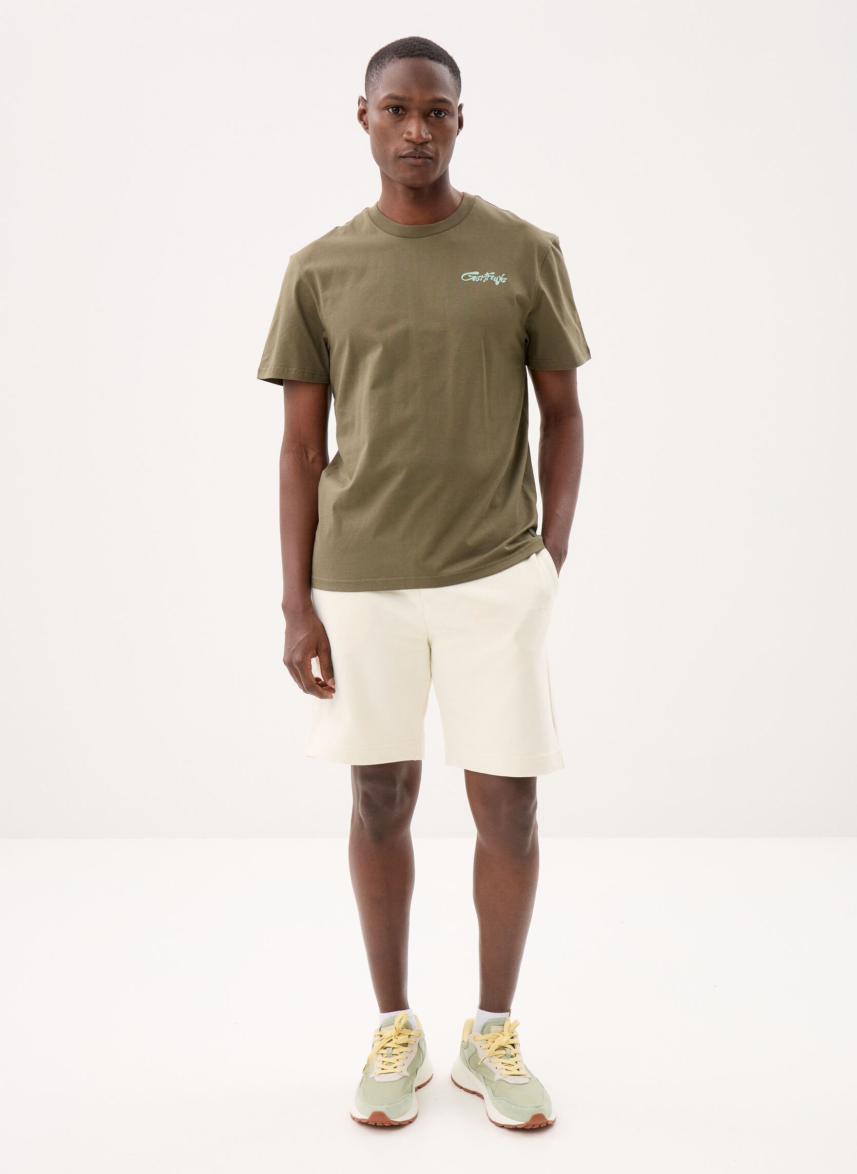 Tee-shirts Leonce Daisy Tee-Shirt homme vert Gertrude Tee-shirts Leonce Daisy Tee-Shirt homme vert khaki