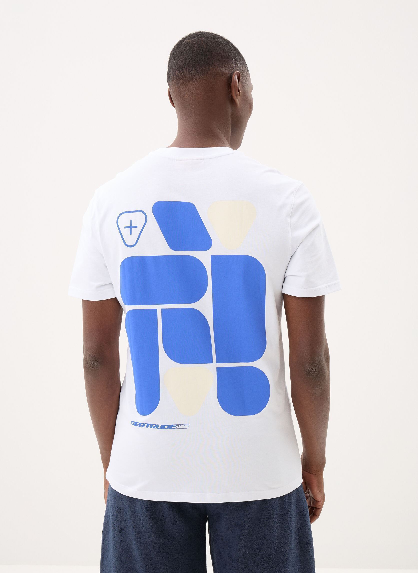 Tee-shirts Leonce Geometry Tee-Shirt homme blanc Gertrude Tee-shirts Leonce Geometry Tee-Shirt homme blanc Blanc/Saphir