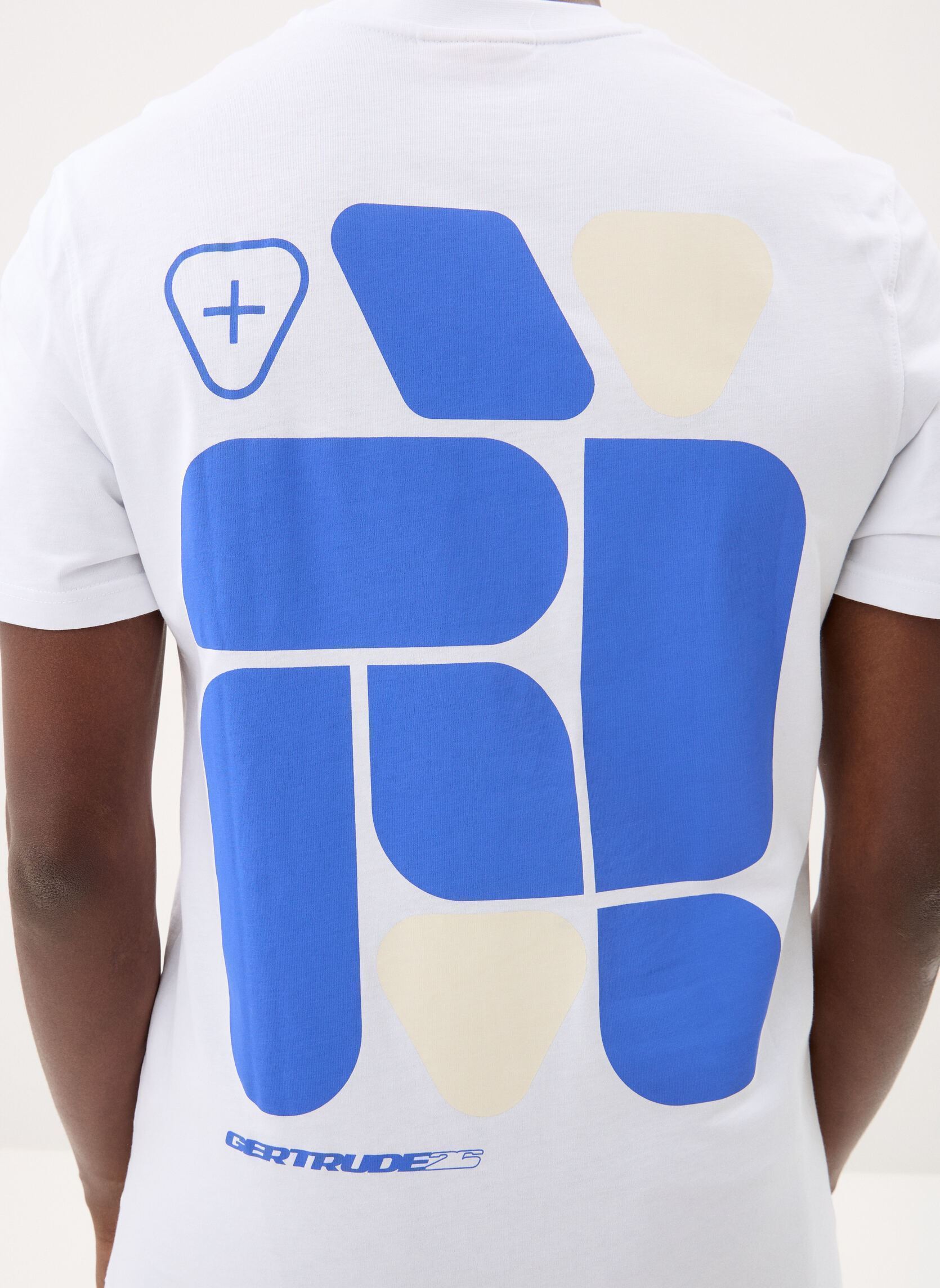 Tee-shirts Leonce Geometry Tee-Shirt homme blanc Gertrude Tee-shirts Leonce Geometry Tee-Shirt homme blanc Blanc/Saphir
