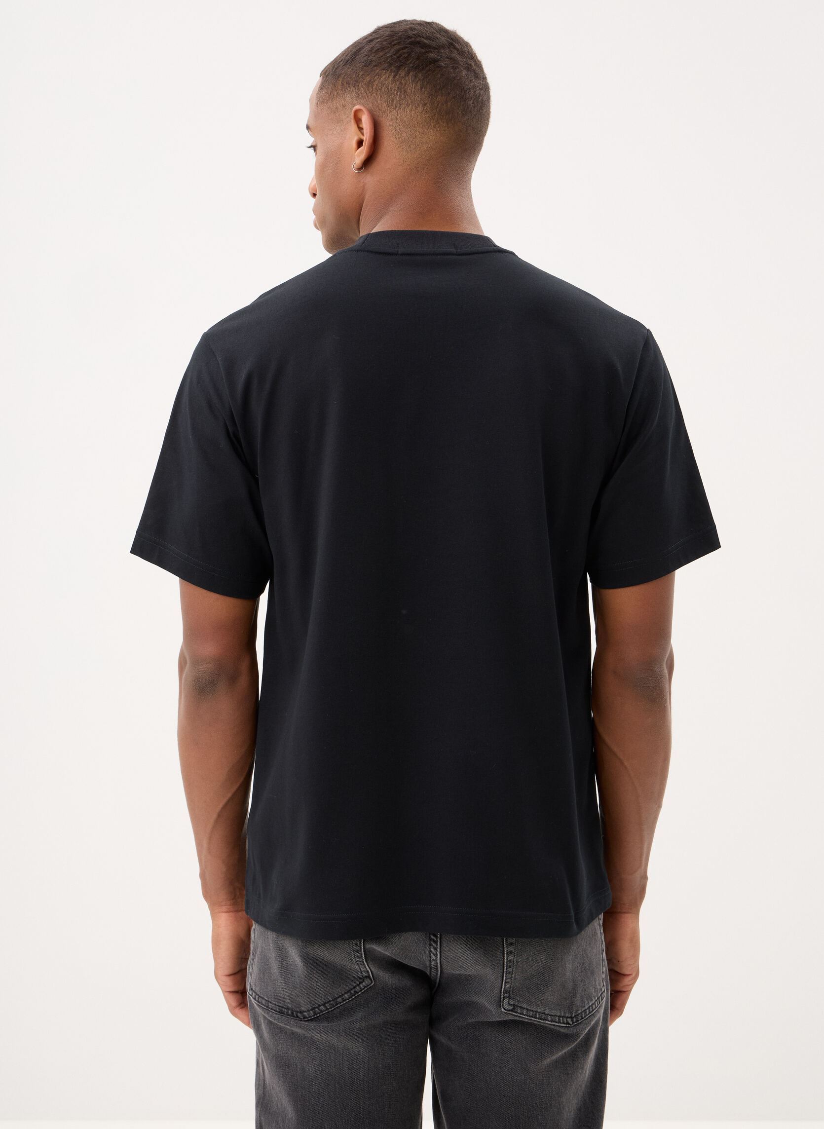 Tee-shirts Circle Graphic T-Shirt homme noir Fred Perry Tee-shirts Circle Graphic T-Shirt homme noir Black