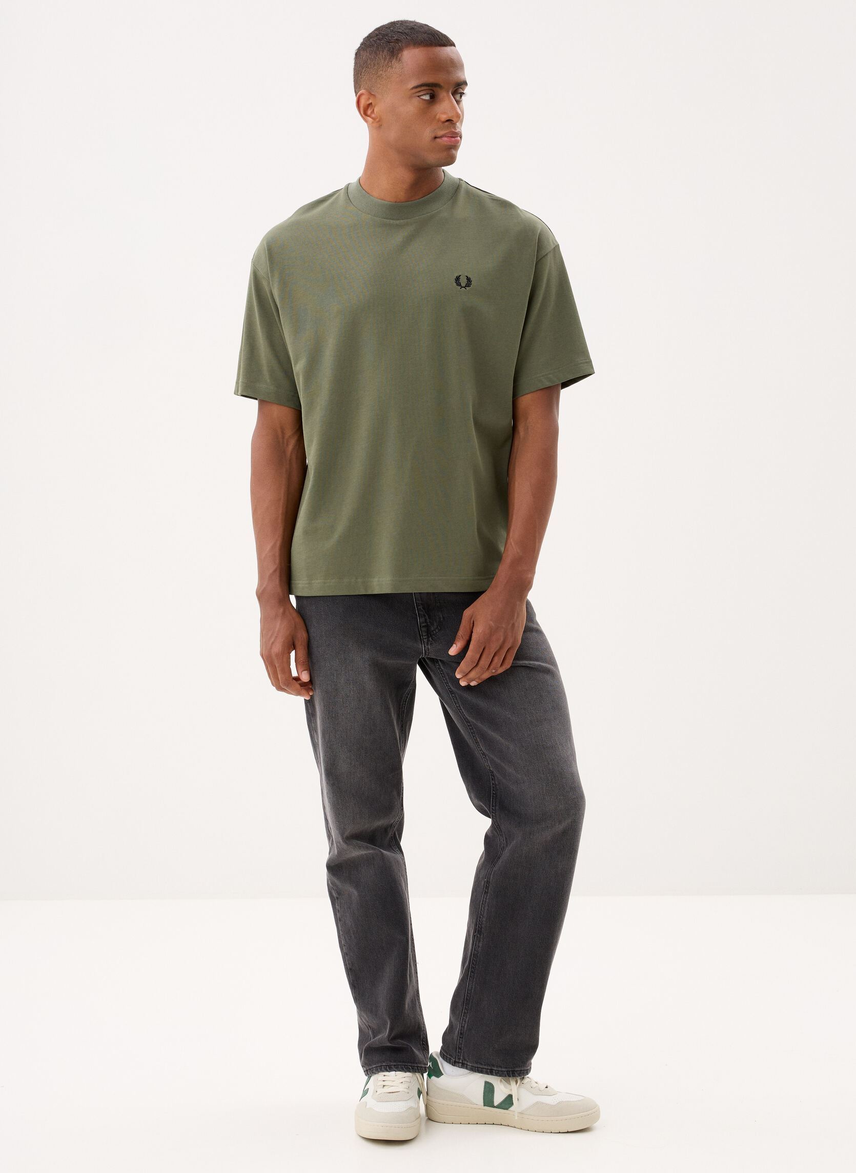 Tee-shirts Back Print Vertical Graphic T-Shirt homme vert Fred Perry Tee-shirts Back Print Vertical Graphic T-Shirt homme vert LAUREL WREATH GREEN