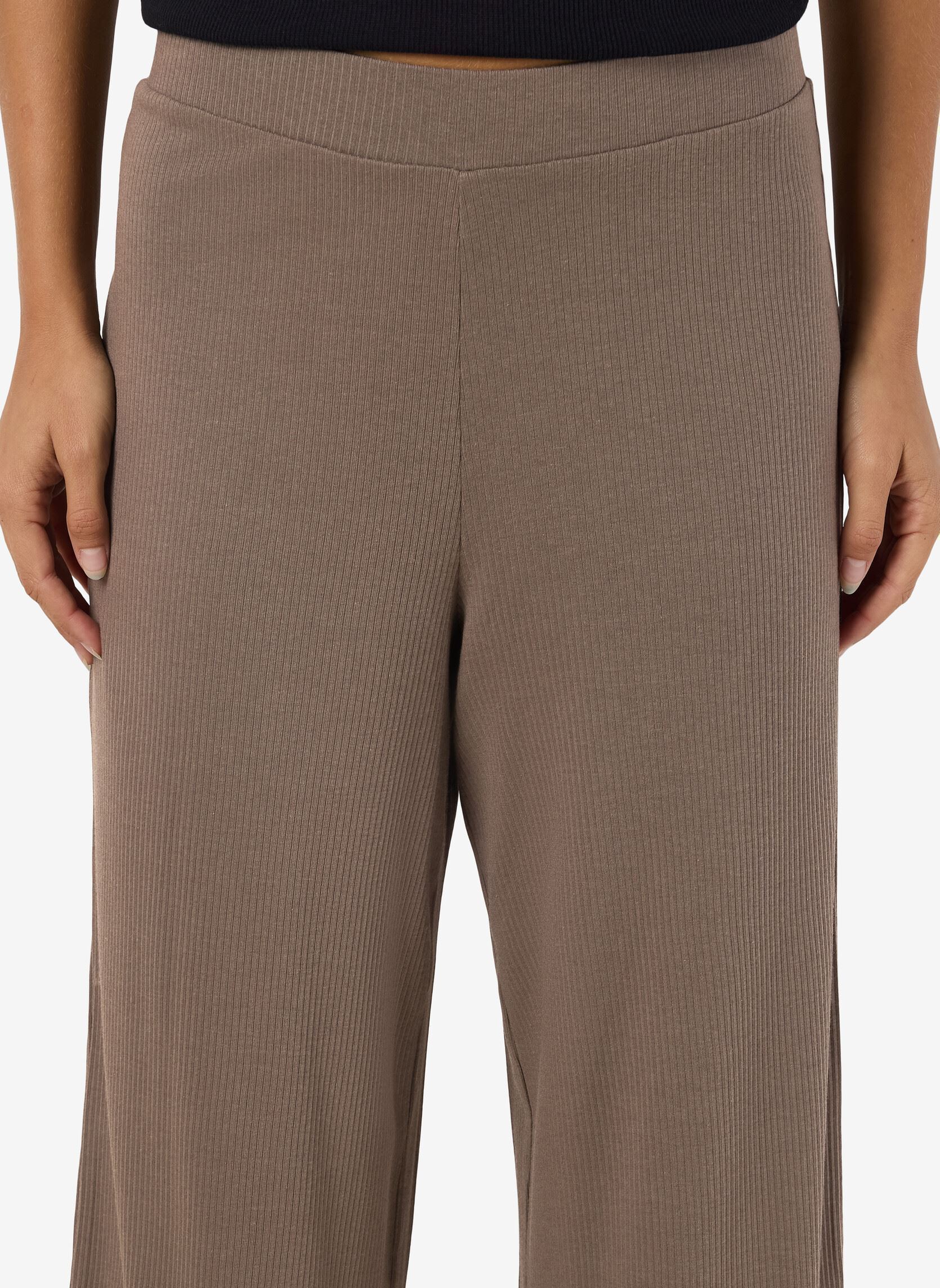 Wijde broeken Nmpasa Nw Wide Pants Noos dames bruin Noisy May Wijde broeken Nmpasa Nw Wide Pants Noos dames bruin MOREL