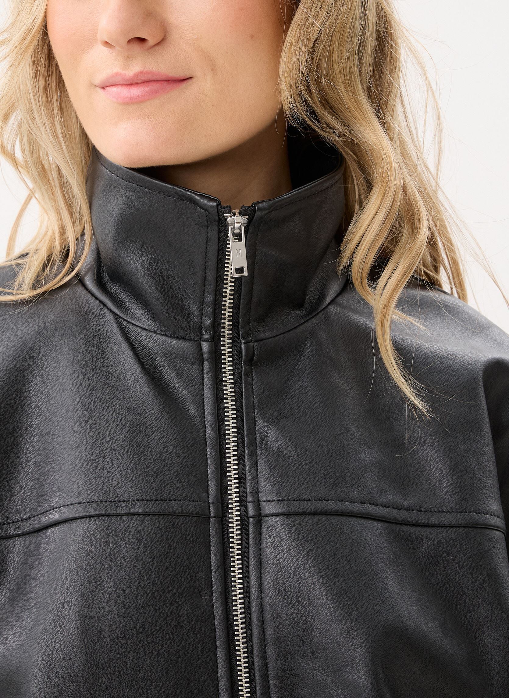 Blousons Nmraya Loose Pu Jacket Dd femme noir Noisy May Blousons Nmraya Loose Pu Jacket Dd femme noir Black