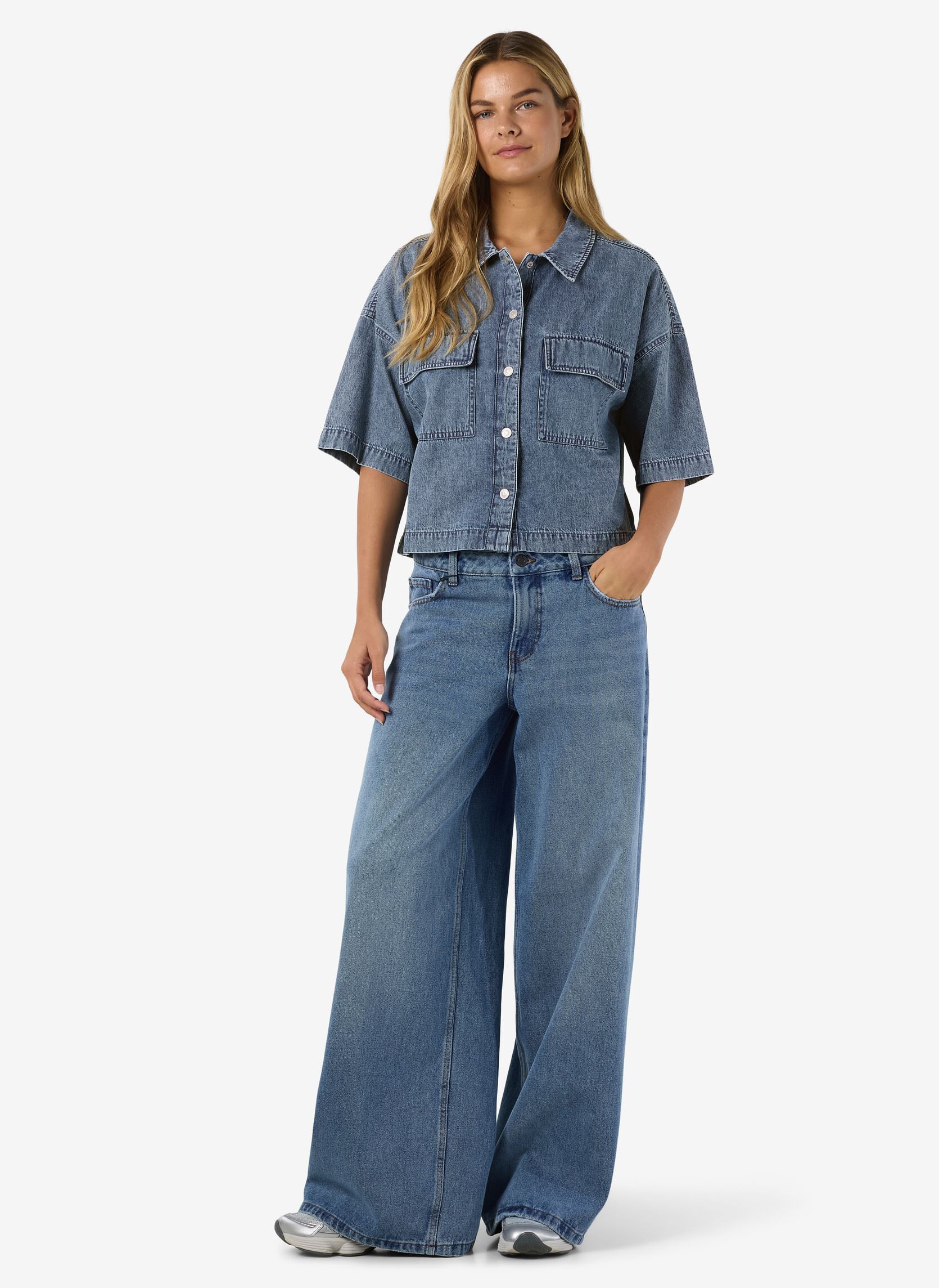 Kurzarm-Hemden Nmenza S/S Reg Crop Shirt Mg004Mb Noos damen blau Noisy May Kurzarm-Hemden Nmenza S/S Reg Crop Shirt Mg004Mb Noos damen blau Medium Blue Denim