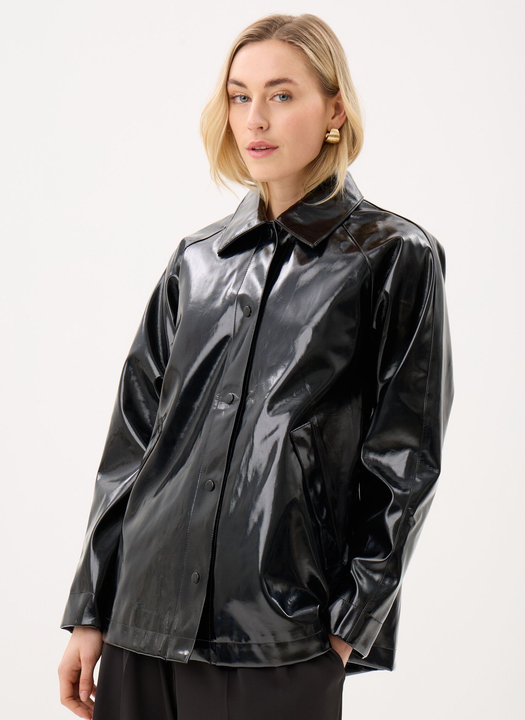 Jacken Nmsky Vinyl Pleated Jacket damen schwarz Noisy May Jacken Nmsky Vinyl Pleated Jacket damen schwarz Black