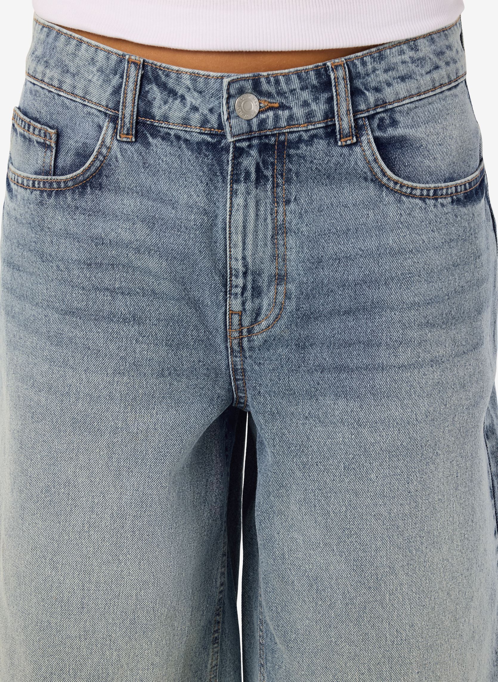 Shorts Nmmindie Nw Bermuda Shorts Az411Lb Noos femme bleu Noisy May Shorts Nmmindie Nw Bermuda Shorts Az411Lb Noos femme bleu LIGHT BLUE DENIM