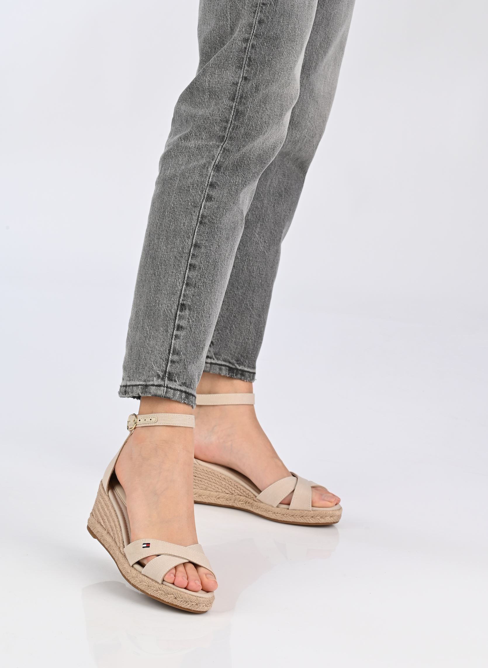 Keil- und Plateau-Espadrilles MID WEDGE ESPAD X CR damen beige Tommy Hilfiger Keil- und Plateau-Espadrilles MID WEDGE ESPAD X CR damen beige BEIGE