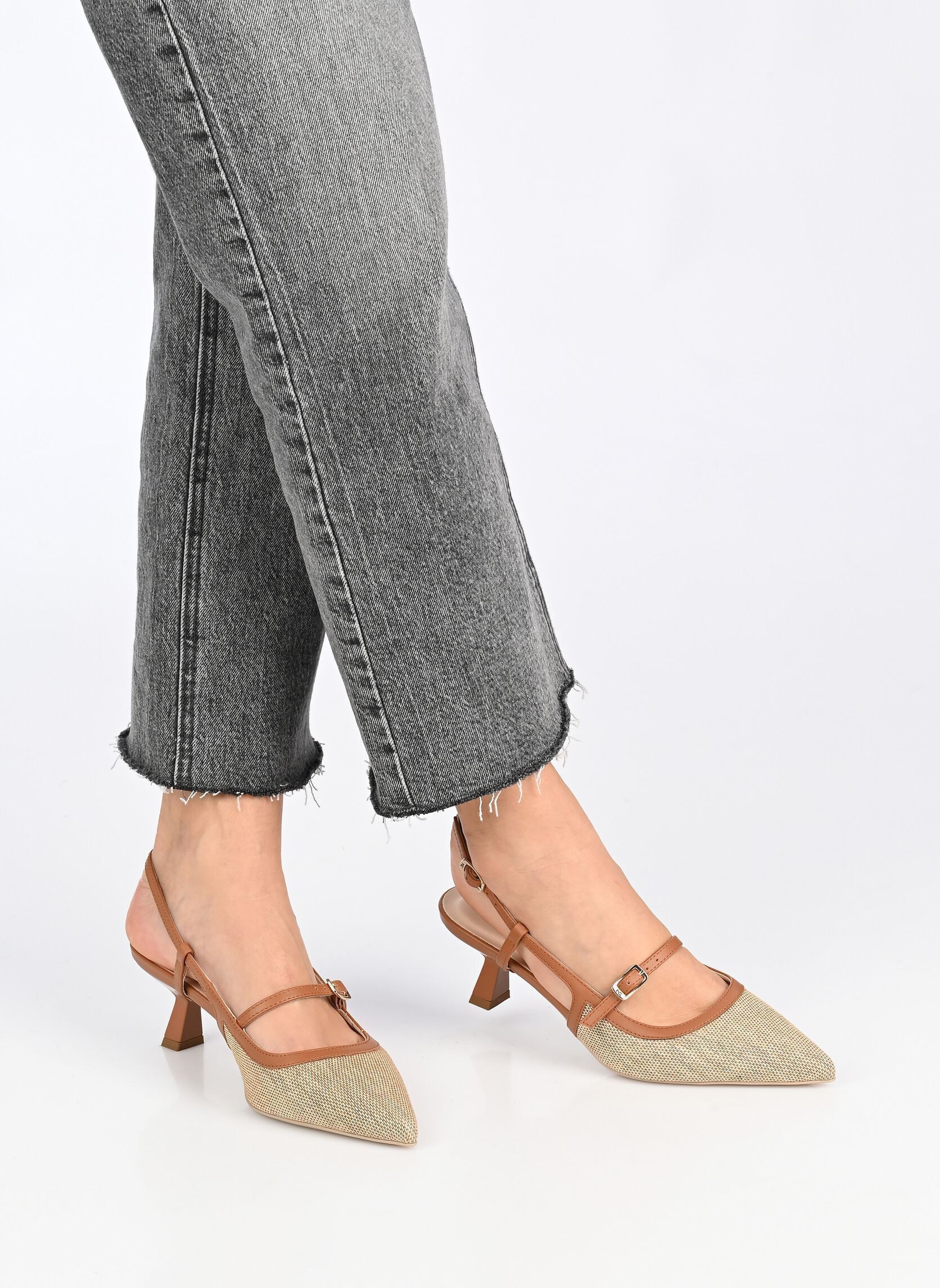 Pumps mit Riemchen E615471D damen beige NeroGiardini Pumps mit Riemchen E615471D damen beige 420
