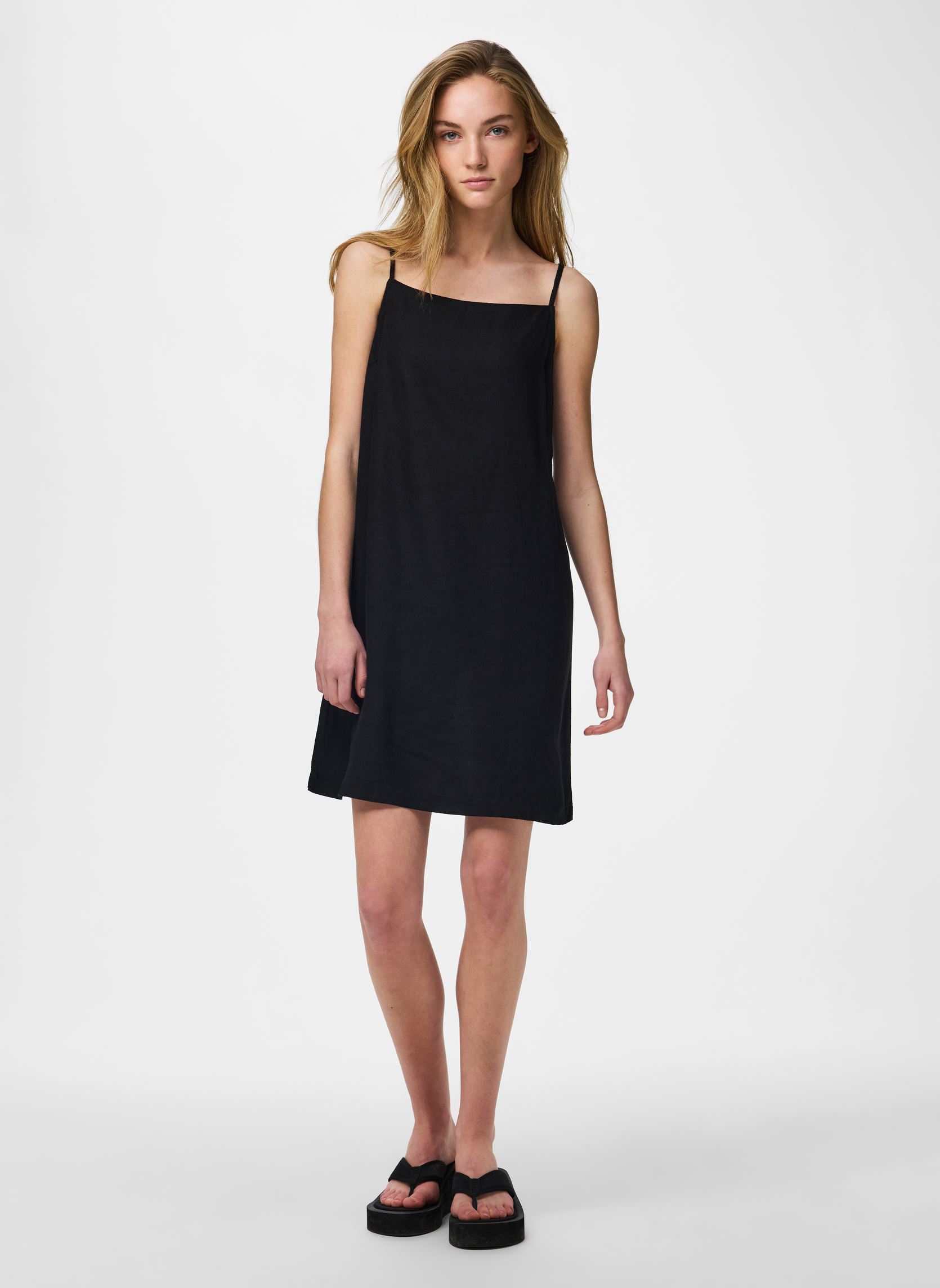Vestidos Pcpia Strap Short Dress Wvn Noos mujer negro Pieces Vestidos Pcpia Strap Short Dress Wvn Noos mujer negro Black