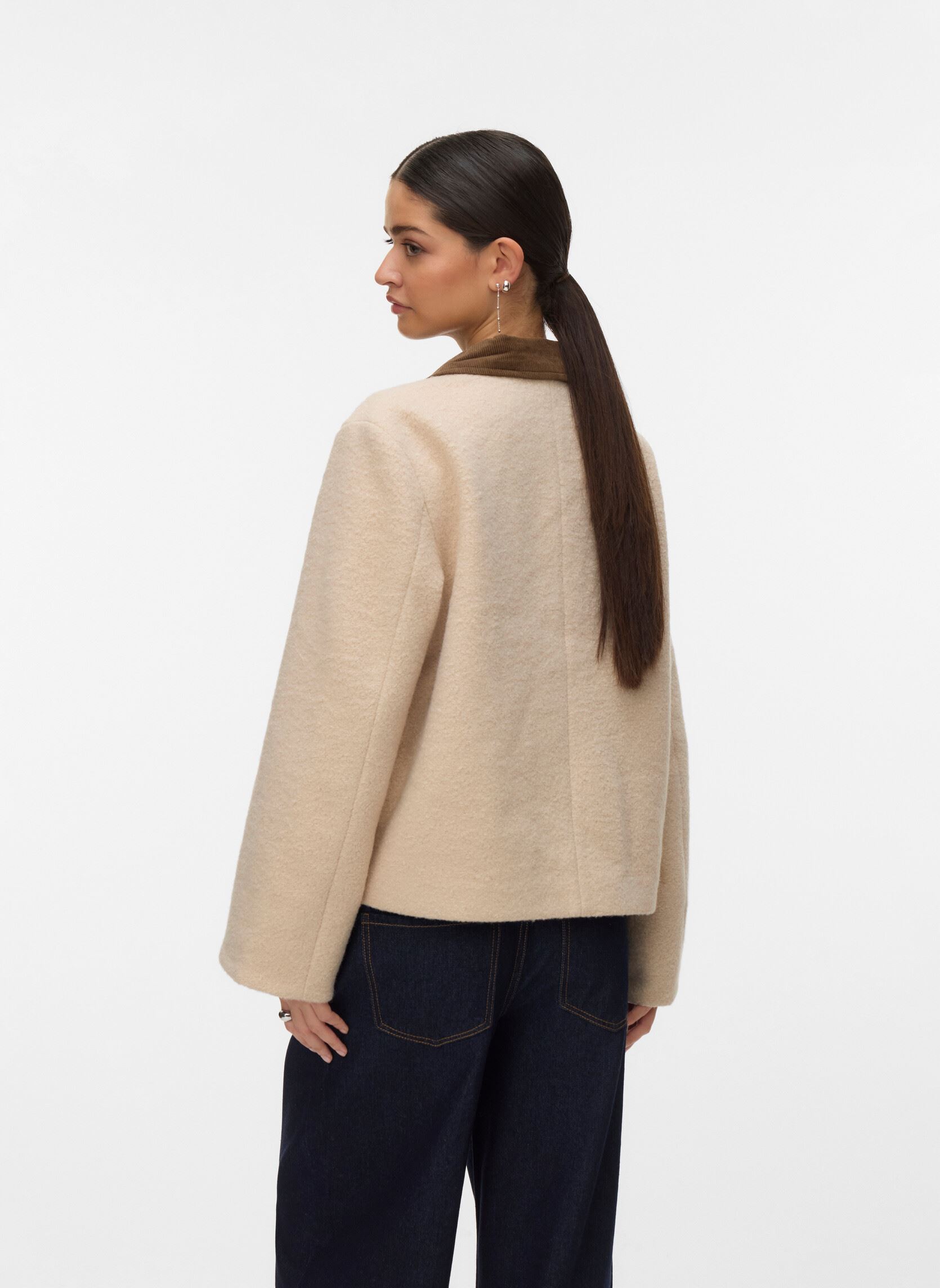 Vestes Vmflorence Short Jacket Boo femme beige Vero Moda Vestes Vmflorence Short Jacket Boo femme beige Oatmeal