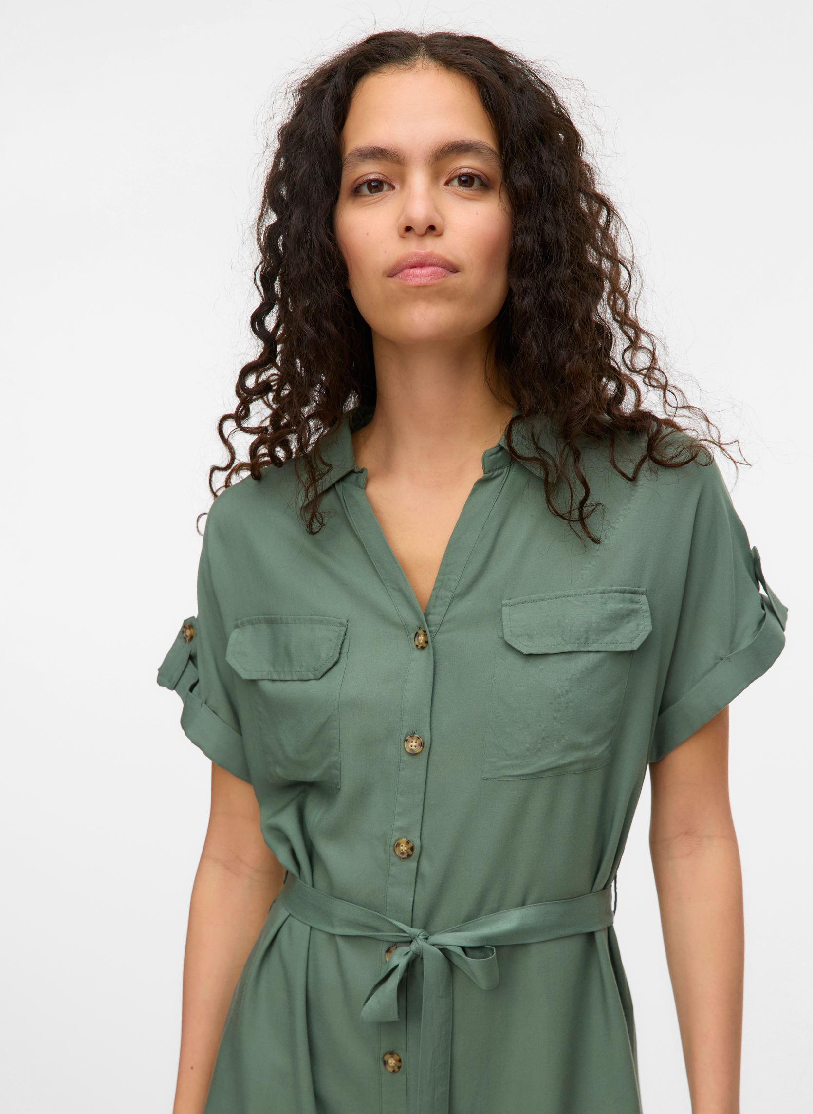 Hemdkleider Vmbumpy Ss Short Shirt Dress Wvn Noos damen grau Vero Moda Hemdkleider Vmbumpy Ss Short Shirt Dress Wvn Noos damen grau Laurel Wreath