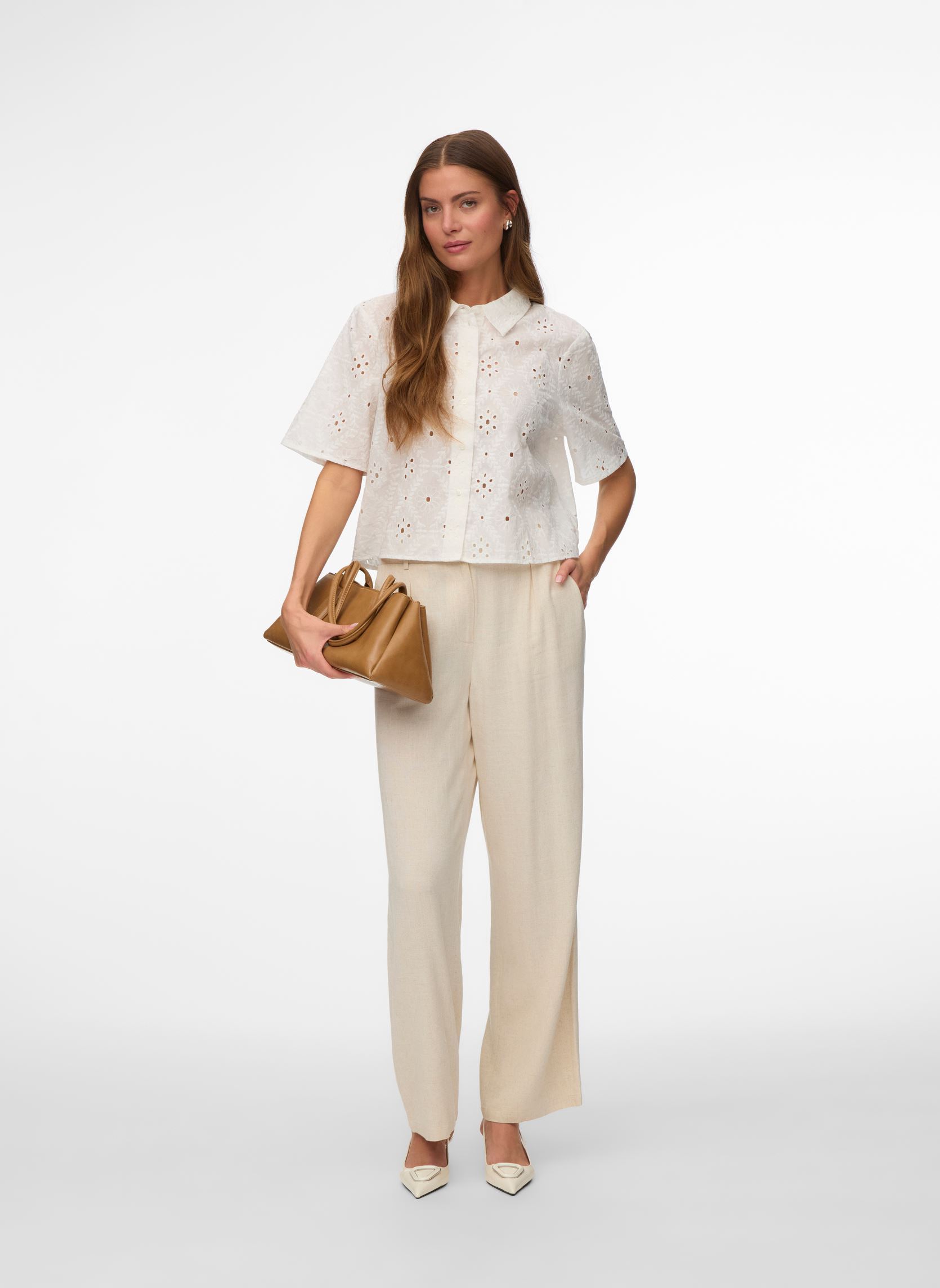 Hemden Vmeliza Short 2/4 Sleeve Shirt Wvn Noos dames wit Vero Moda Hemden Vmeliza Short 2/4 Sleeve Shirt Wvn Noos dames wit SNOW WHITE