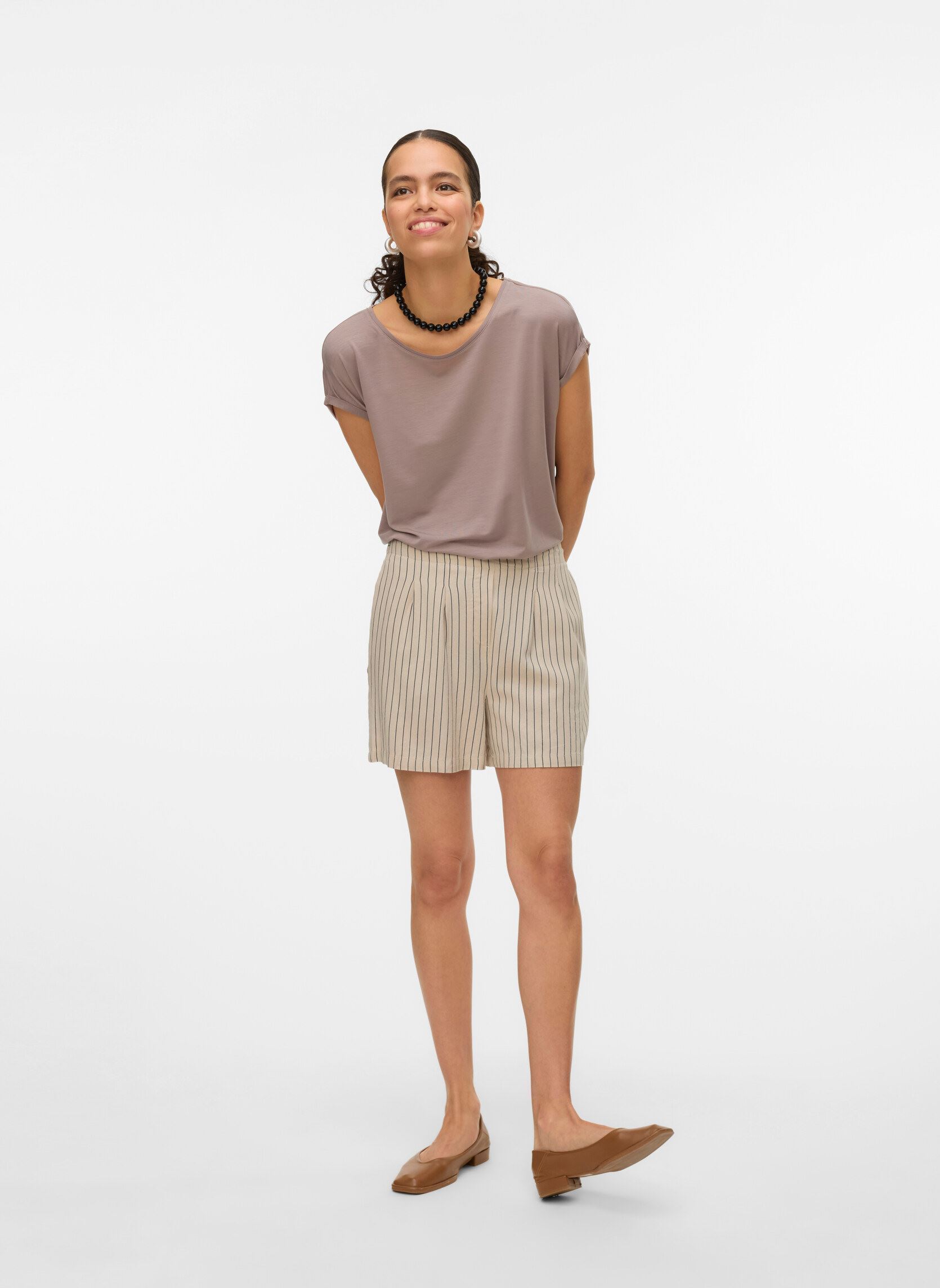 Shorts Vmjesmilo Hw Shorts Wvn Noos damen grau Vero Moda Shorts Vmjesmilo Hw Shorts Wvn Noos damen grau Silver Lining