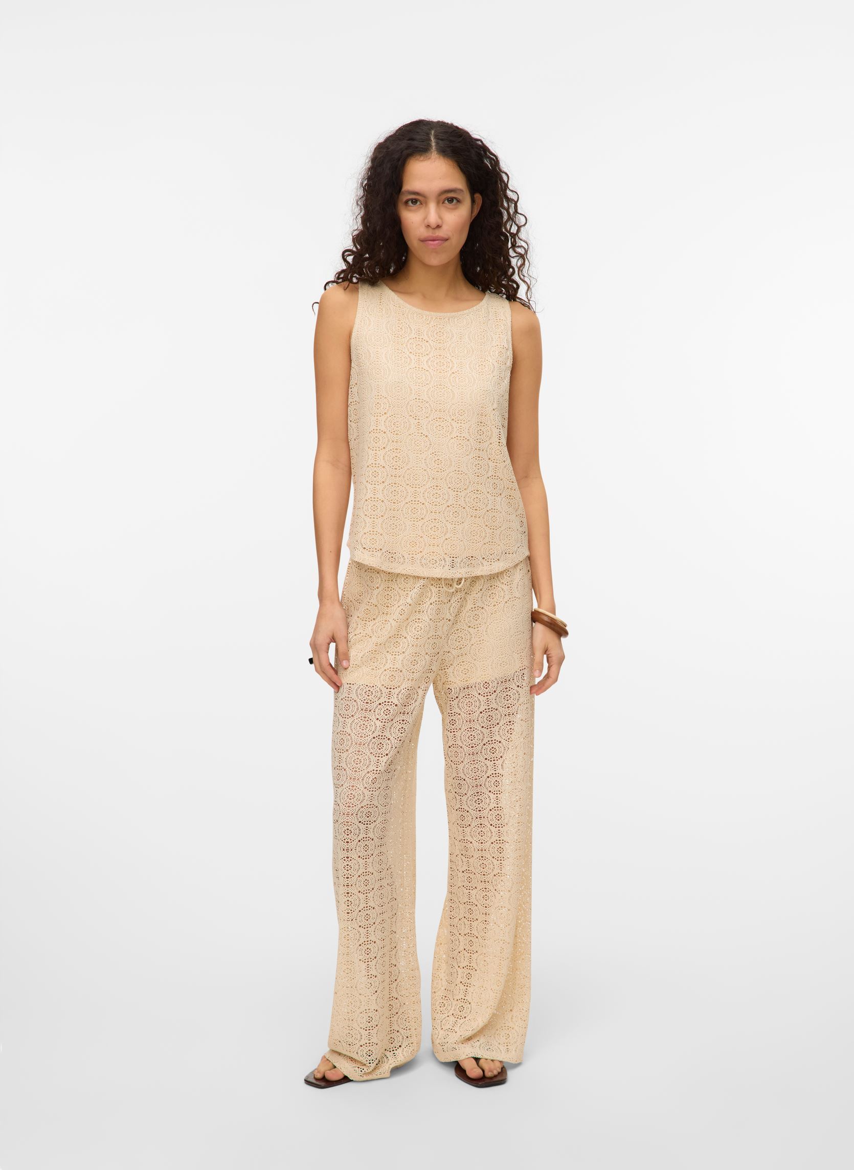 Wijde broeken Vmmaya Hw Wide Pants Jrs dames beige Vero Moda Wijde broeken Vmmaya Hw Wide Pants Jrs dames beige Birch