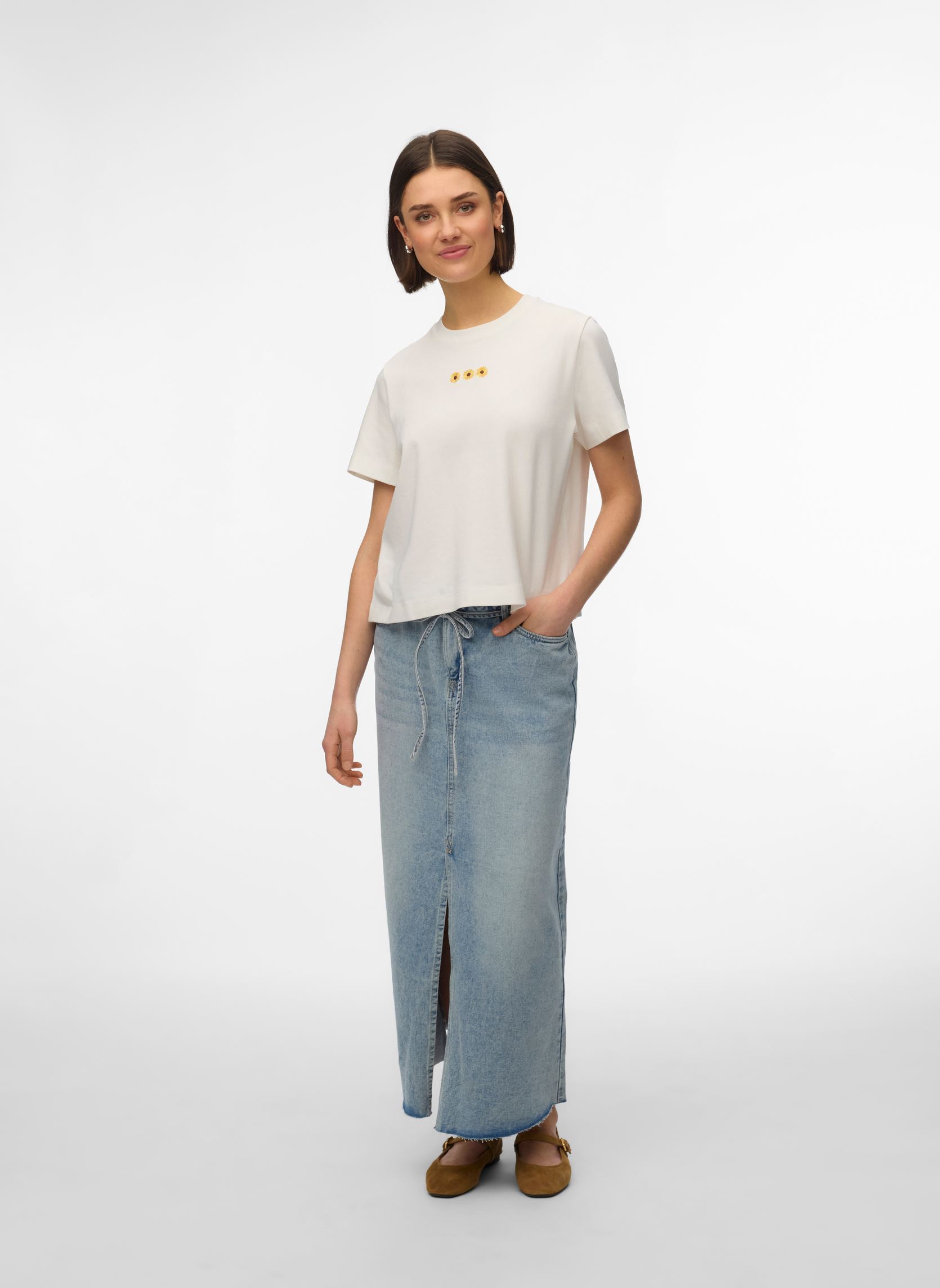 Tee-shirts Vmsara Mette Ss Top Box Jrs Noos femme blanc Vero Moda Tee-shirts Vmsara Mette Ss Top Box Jrs Noos femme blanc Snow white