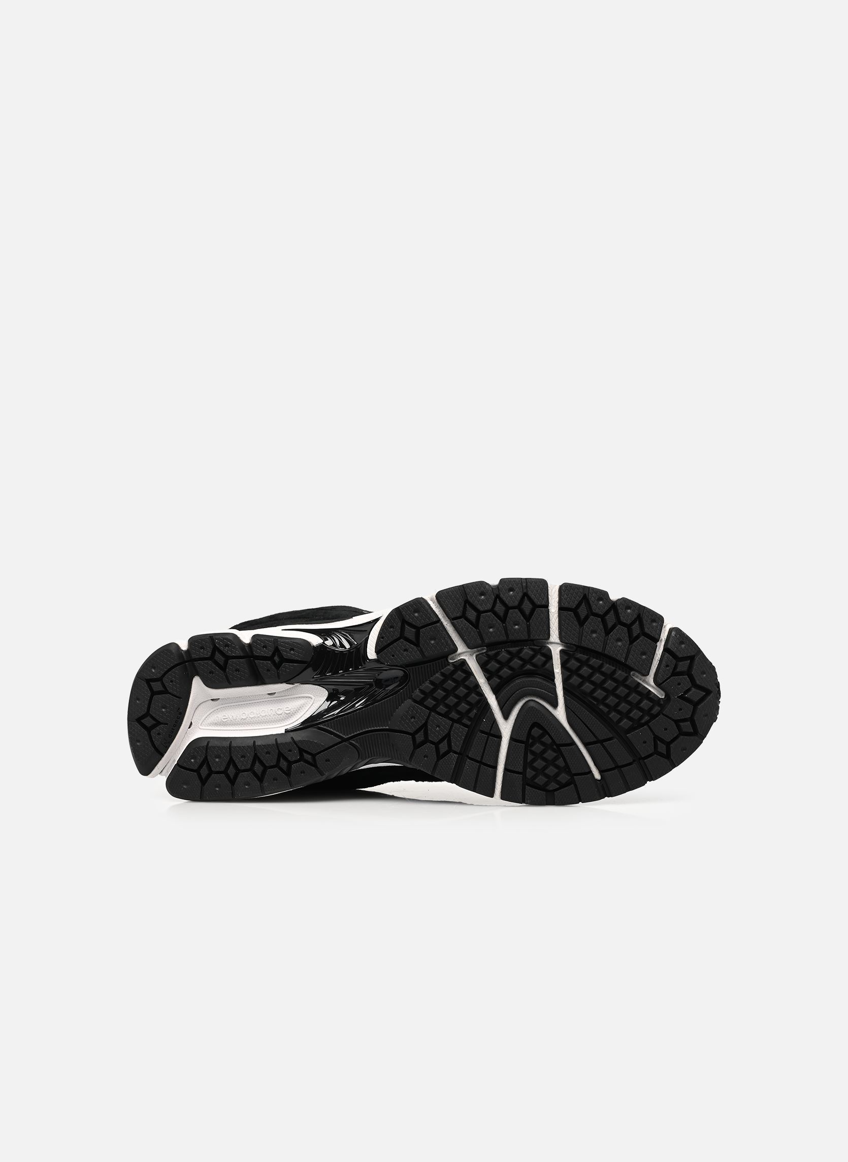 Baskets M2002 M homme noir New Balance Baskets M2002 M homme noir BLACK