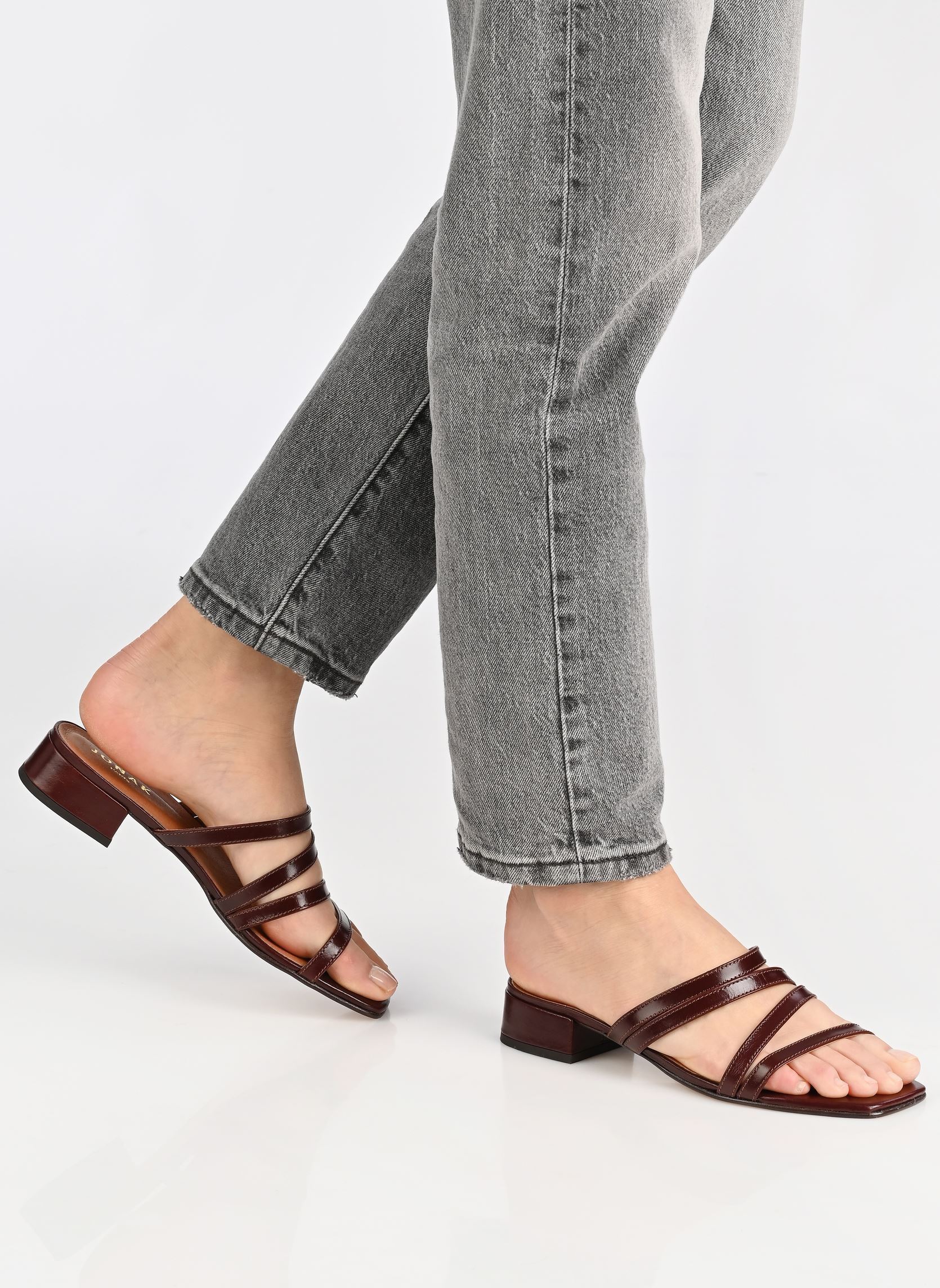 Pantoletten und Clogs ALPILLES damen braun Jonak Pantoletten und Clogs ALPILLES damen braun Cuir Brillant Chocolat