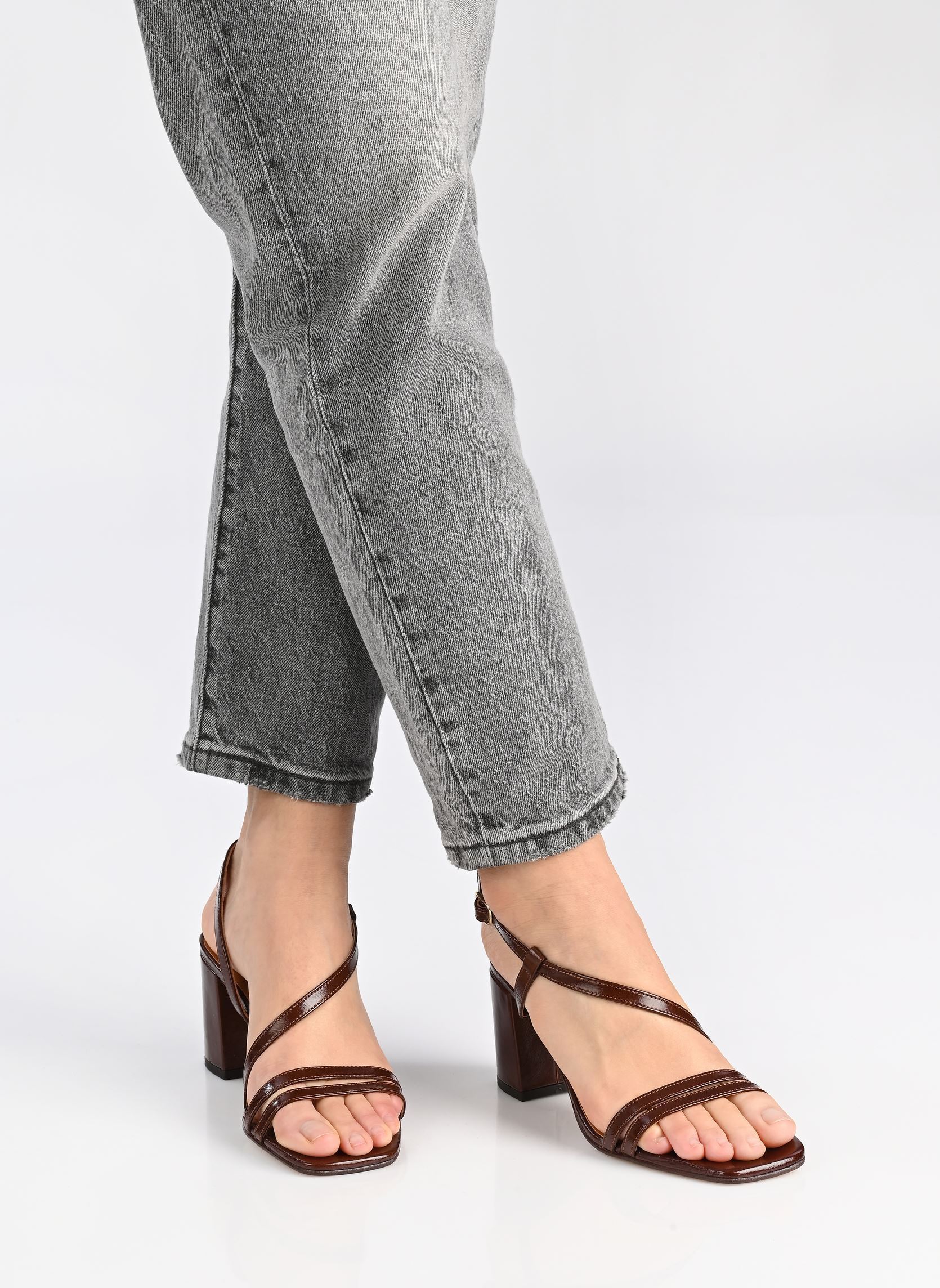 Sandales VIMY femme marron Jonak Sandales VIMY femme marron cuir brillant marron