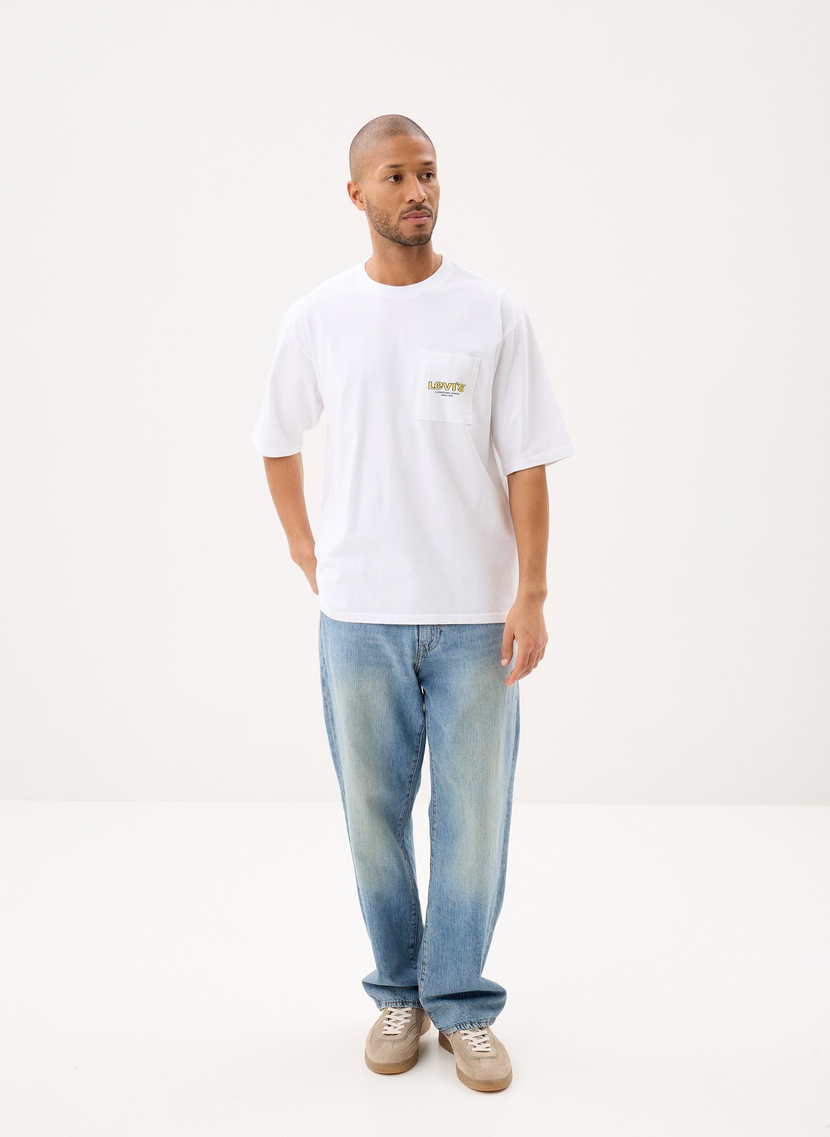 Tee-shirts manches courtes Half Sleeve Gr Pckt T-001MH homme blanc Levi's Tee-shirts manches courtes Half Sleeve Gr Pckt T-001MH homme blanc WORLDS FINEST DENIM 1 WHITE PL