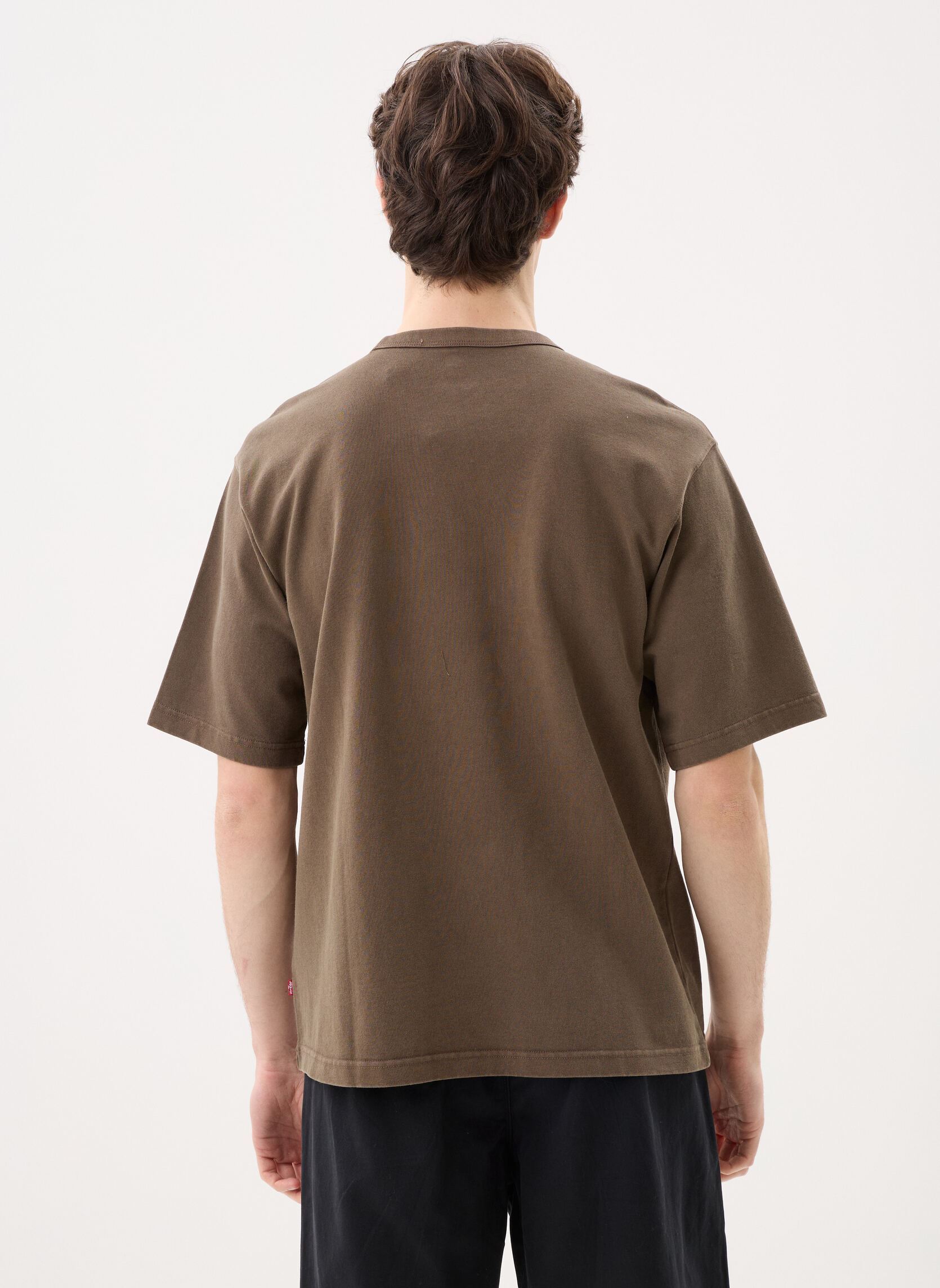 Tee-shirts manches courtes Heavyweight Loose Tee-005GY homme marron Levi's Tee-shirts manches courtes Heavyweight Loose Tee-005GY homme marron GARMENT DYE H225 MAITAKE BROWN