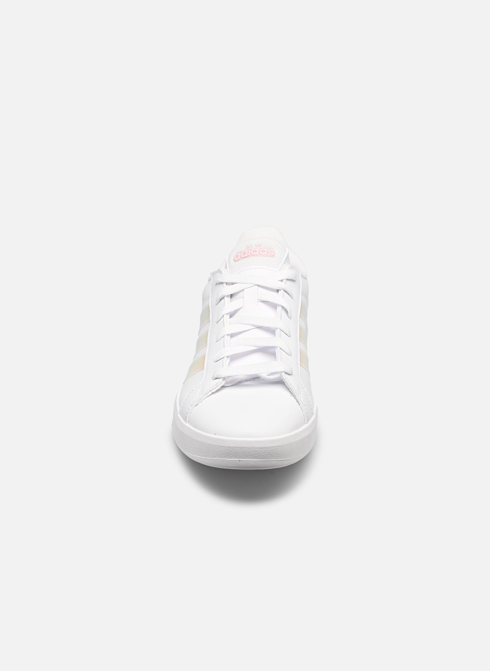 Baskets basses GRAND COURT 3.0 J fille blanc adidas sportswear Baskets basses GRAND COURT 3.0 J fille blanc FTWWHT/IRIDES/ALMPNK