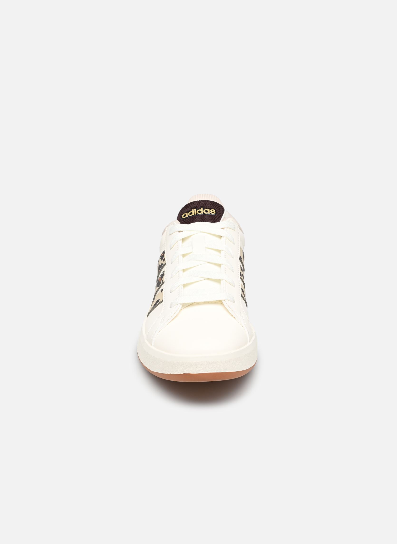 Baskets GRAND COURT 3.0 J fille blanc adidas sportswear Baskets GRAND COURT 3.0 J fille blanc CWHITE/CRLI/AUCO