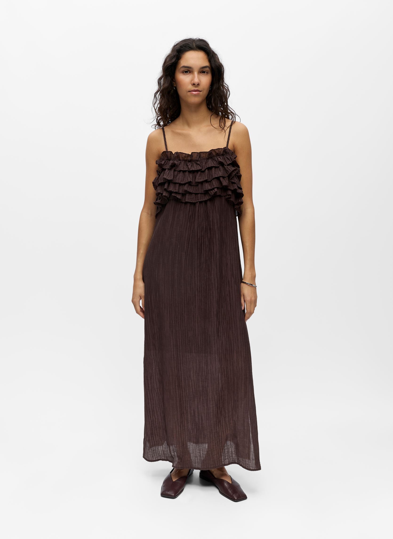 Lange jurken Objlyne S/L Re Long Dress 144 dames bruin OBJECT Lange jurken Objlyne S/L Re Long Dress 144 dames bruin Seal brown