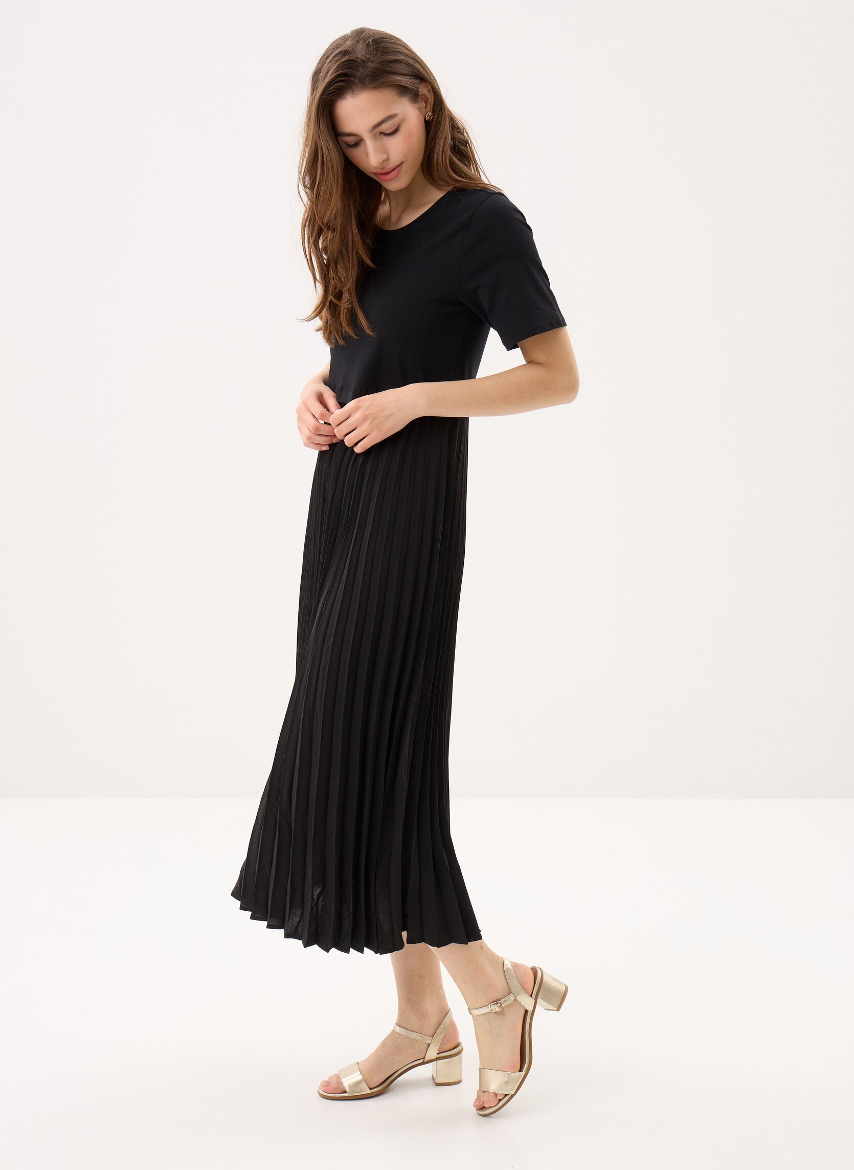 Robes Vijuna S/S Plisse Midi Dress/C32/1 femme noir Vila Robes Vijuna S/S Plisse Midi Dress/C32/1 femme noir BLACK BEAUTY