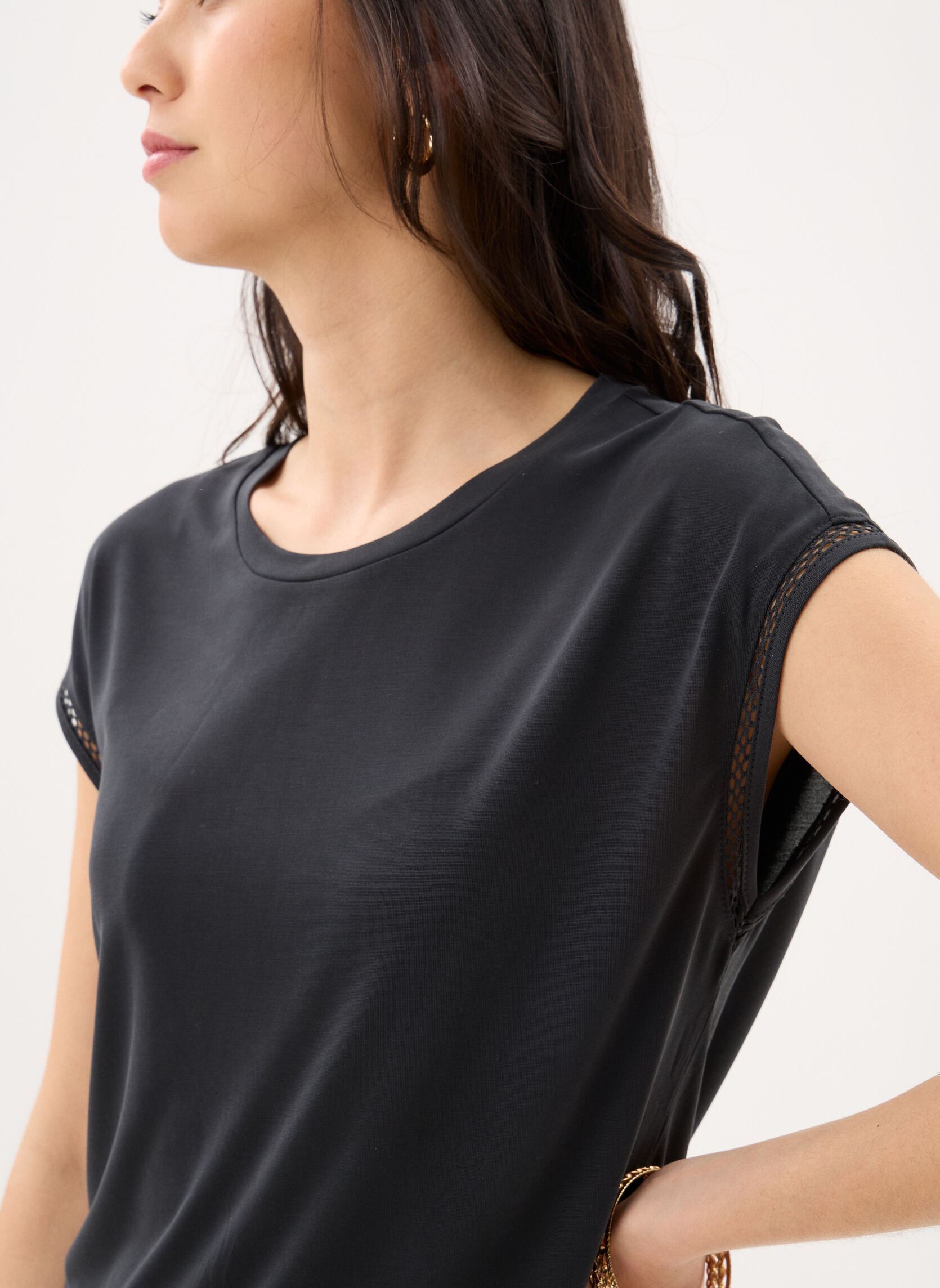 Tee-shirts manches courtes Vimodala C/S O-Neck Detail Top - Noos femme noir Vila Tee-shirts manches courtes Vimodala C/S O-Neck Detail Top - Noos femme noir BLACK