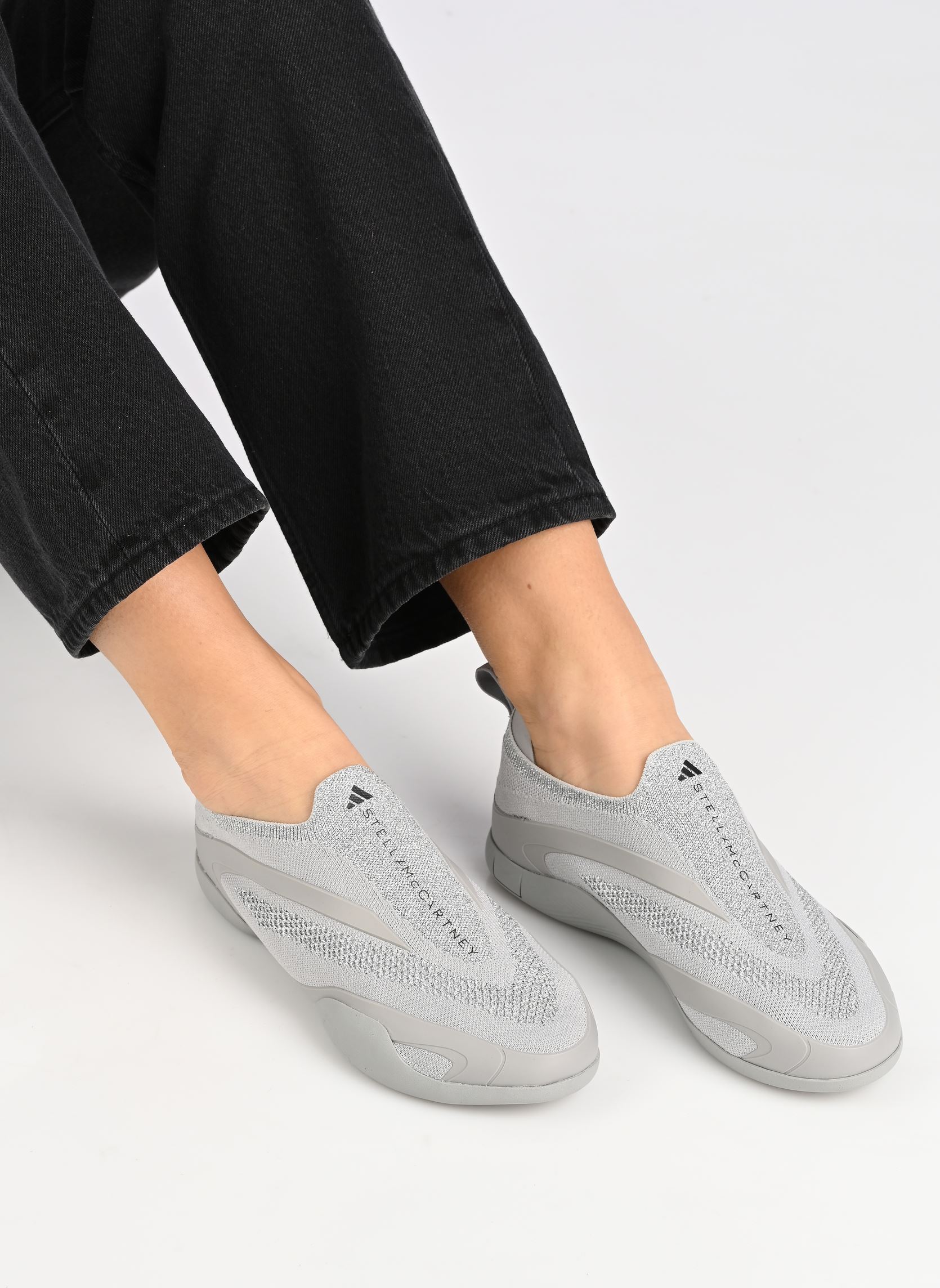 Niedrige Sneaker Adidas Taekwondo Stella damen grau adidas by Stella McCartney Niedrige Sneaker Adidas Taekwondo Stella damen grau ONIX/SILVMT/ONIX