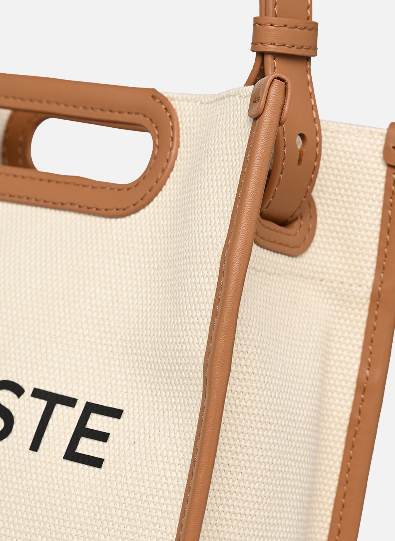 Schoudertassen Heritage Canvas S Crossover Tote Bag dames wit Lacoste Schoudertassen Heritage Canvas S Crossover Tote Bag dames wit Natural Tan