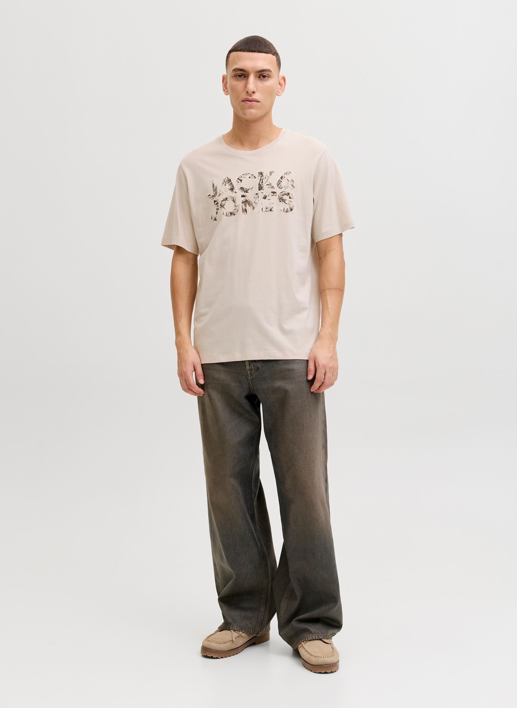 T-shirts met korte mouwen Jjejeff Logo Tee Ss Sn heren grijs Jack & Jones T-shirts met korte mouwen Jjejeff Logo Tee Ss Sn heren grijs MOONBEAM
